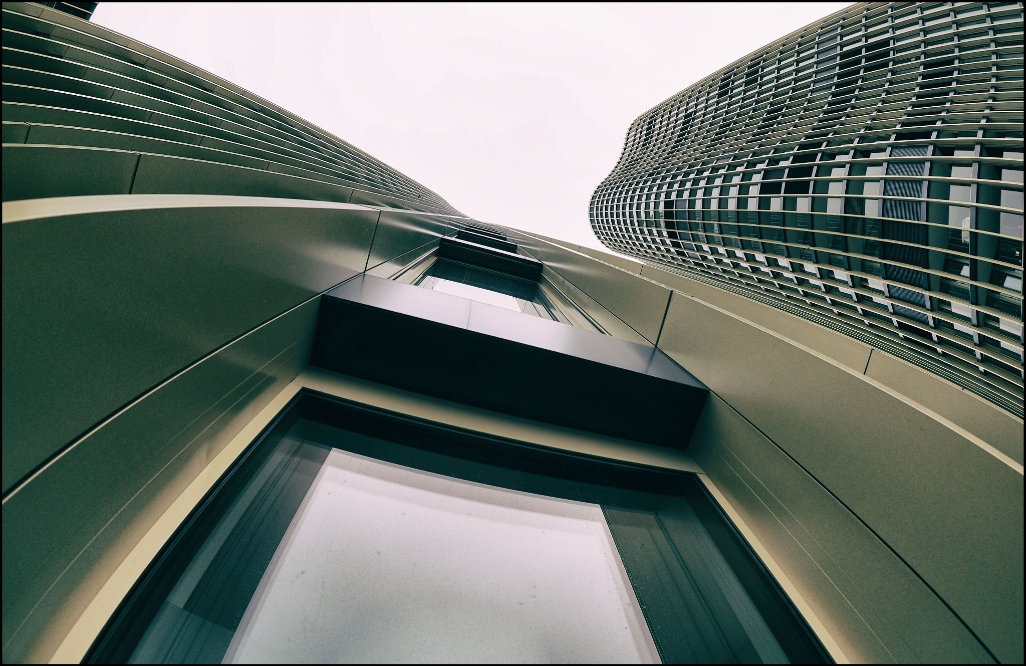 OLYMPUS M.8mm F1.8 sample photo. Hochhaus photography