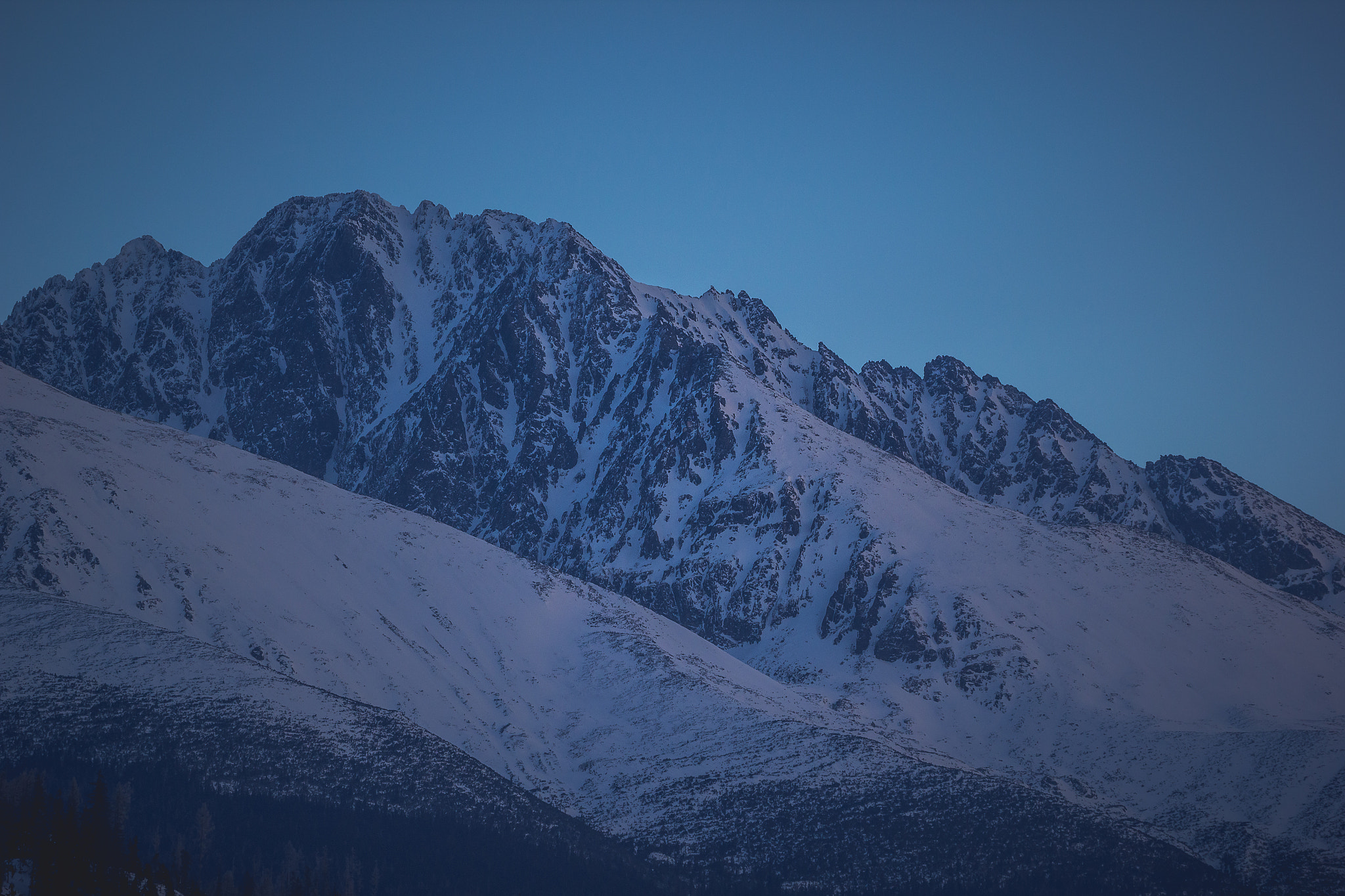 Canon EOS 60D + Canon EF 70-200mm F2.8L USM sample photo. Morning in high tatras photography