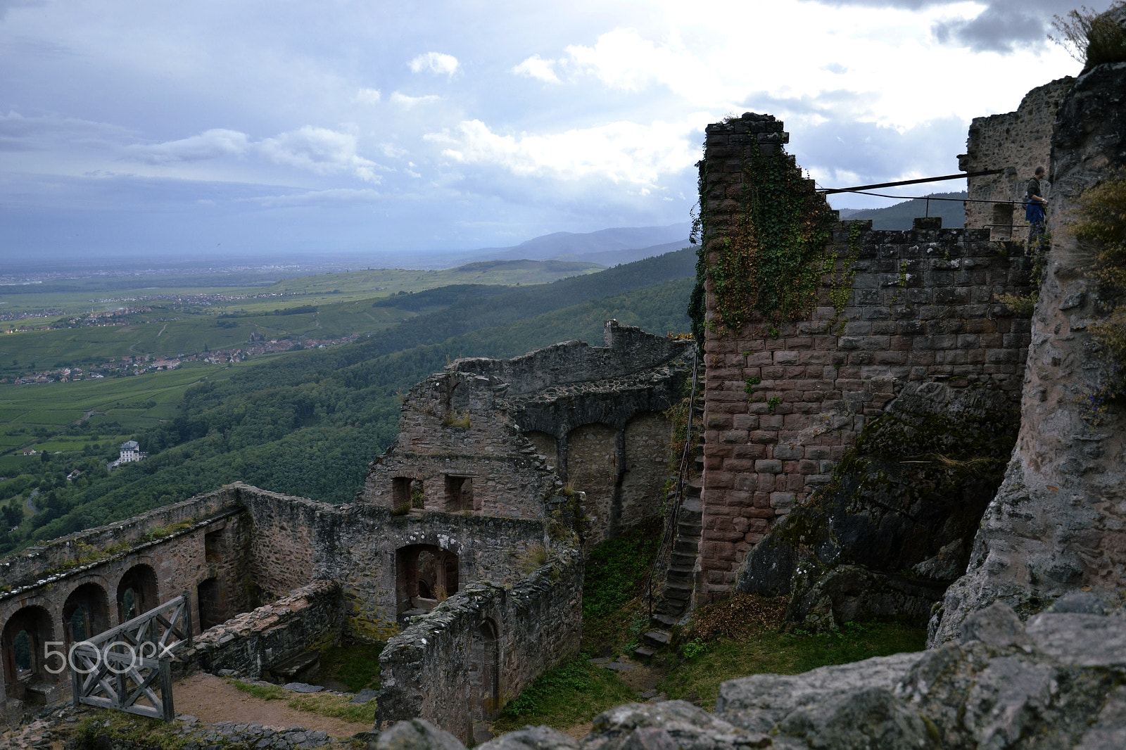 Nikon AF-S Nikkor 17-35mm F2.8D ED-IF sample photo. Castle photography