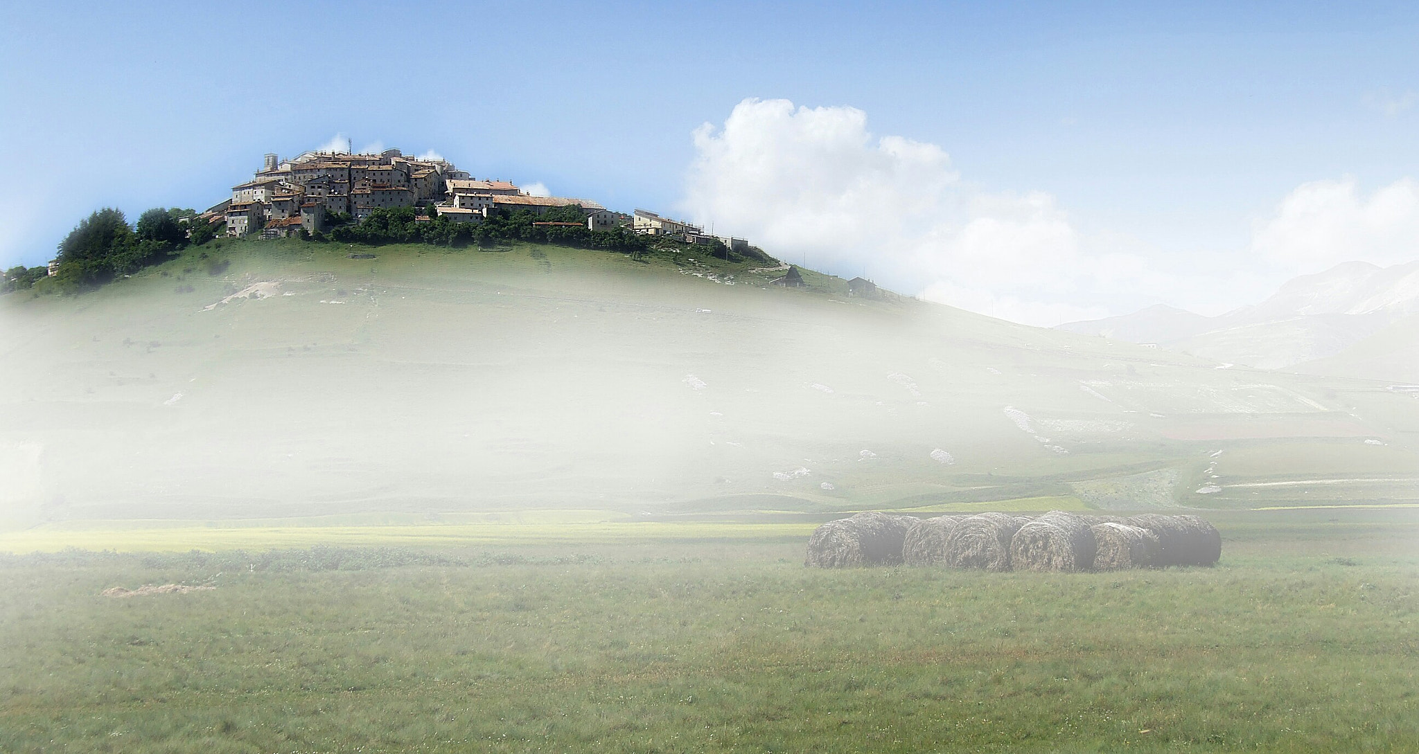 Fujifilm FinePix S9500 sample photo. Castelluccio di norcia photography