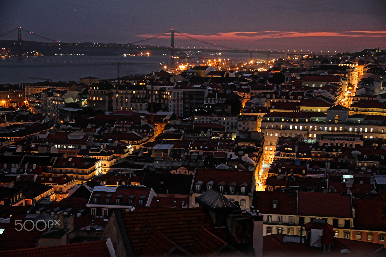 Canon EOS 500D (EOS Rebel T1i / EOS Kiss X3) sample photo. Lisbon night, portugal photography
