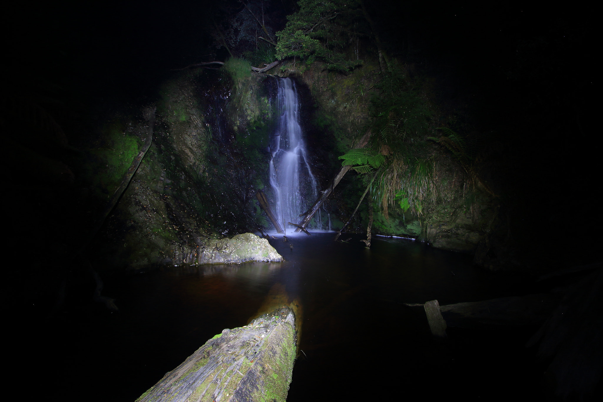 Canon EF-S 10-22mm F3.5-4.5 USM sample photo. Hogarth falls photography