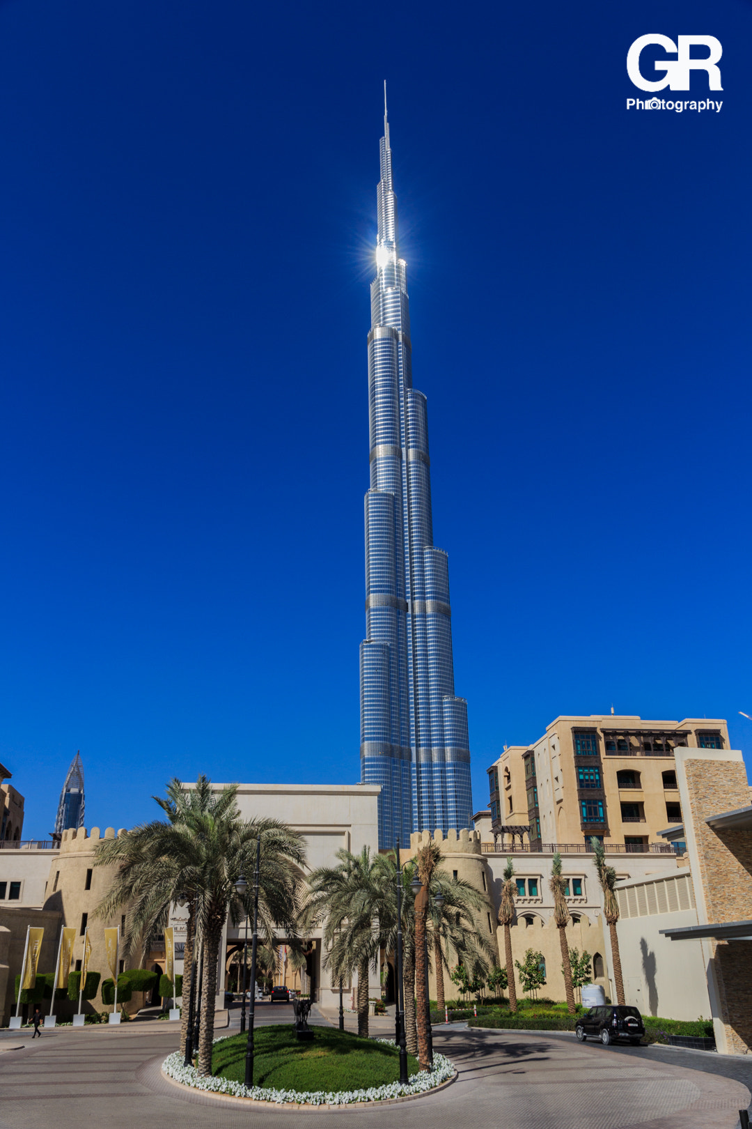 Canon EOS 60D sample photo. Burj khalifa shining in the sun photography
