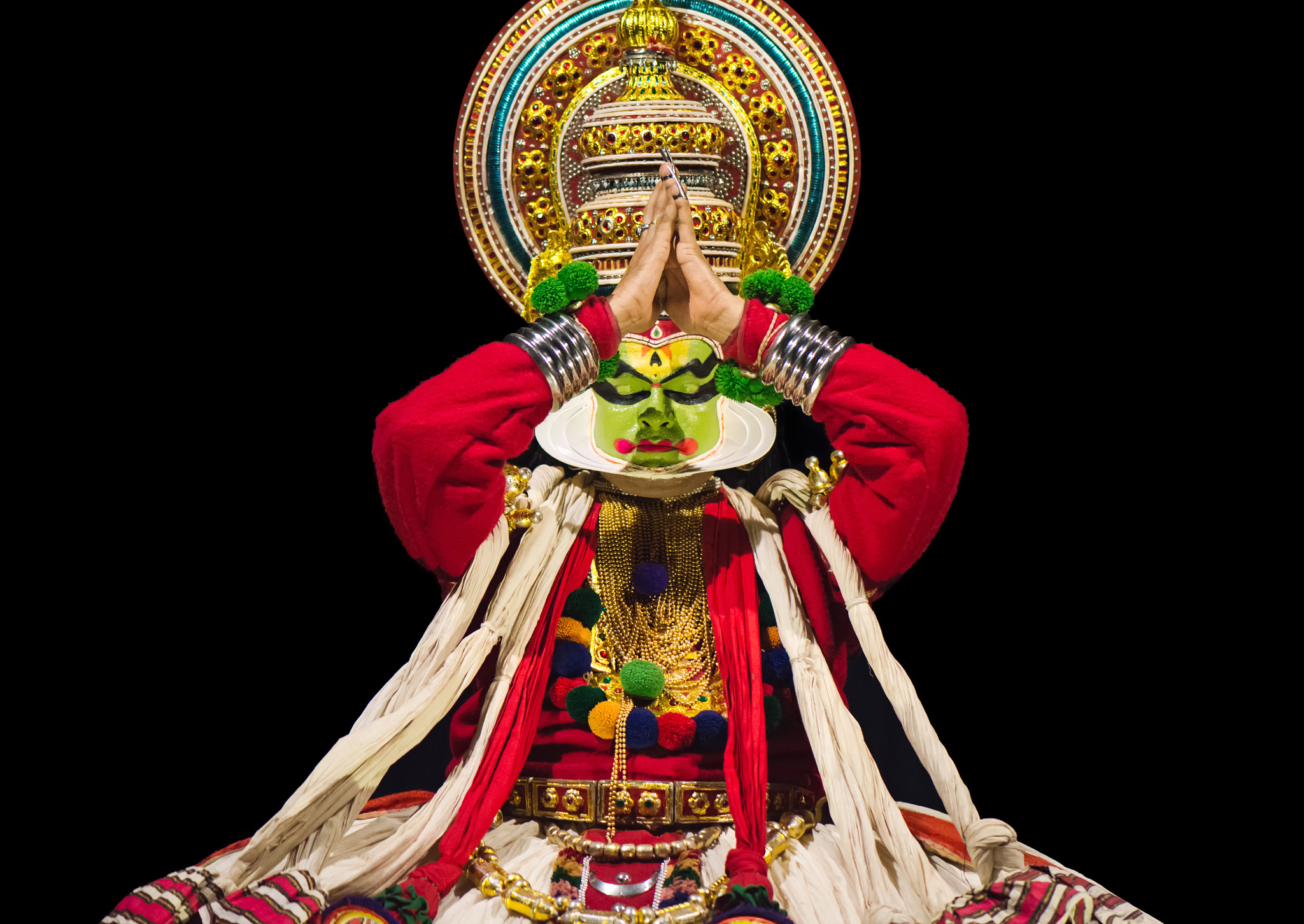 Nikon AF-S Micro-Nikkor 105mm F2.8G IF-ED VR sample photo. Kathakali actor during performance photography