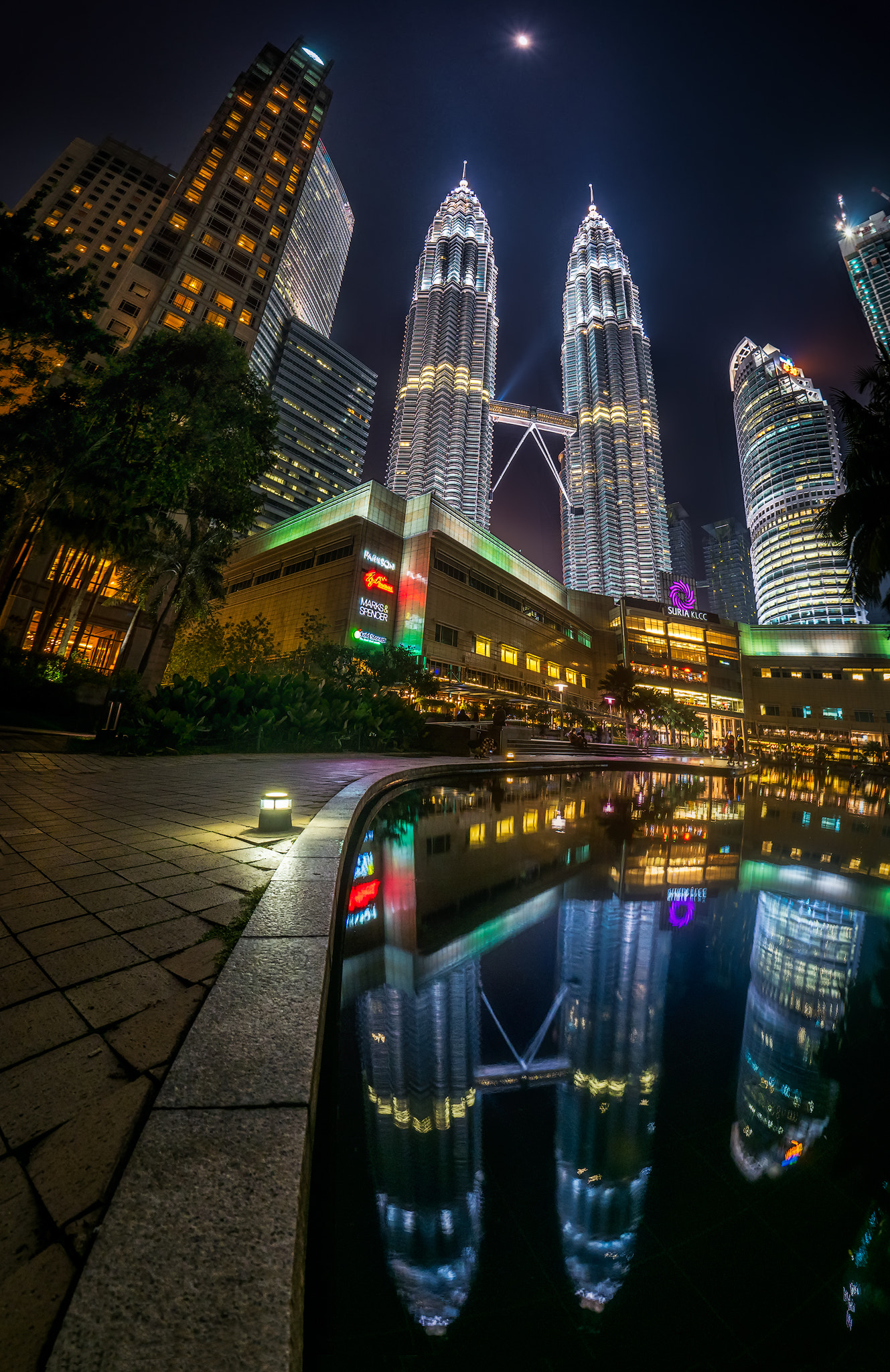 Olympus M.Zuiko Digital ED 7-14mm F2.8 PRO sample photo. Twin towers photography