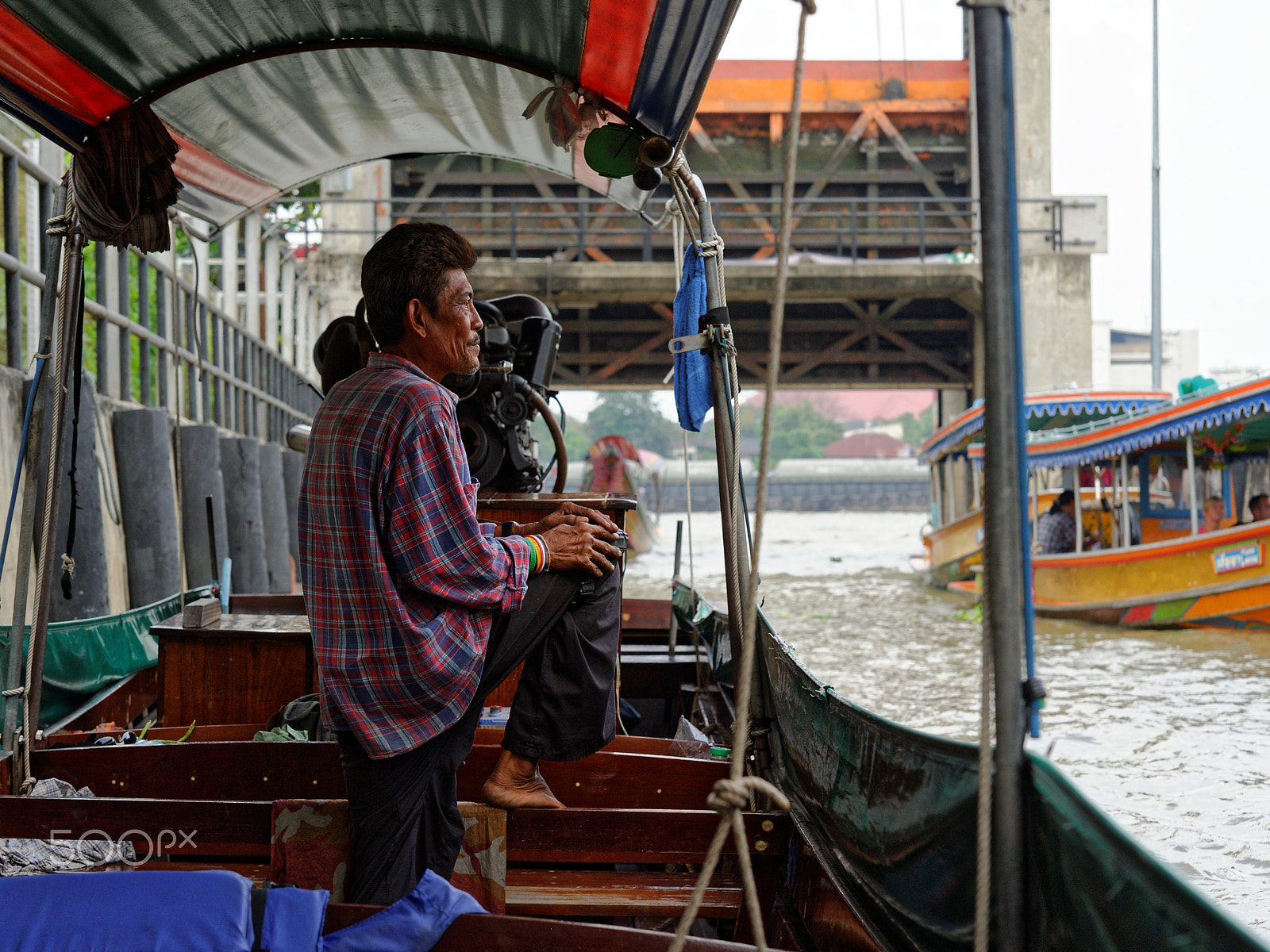 Nikon D700 sample photo. Khlong boat driver photography