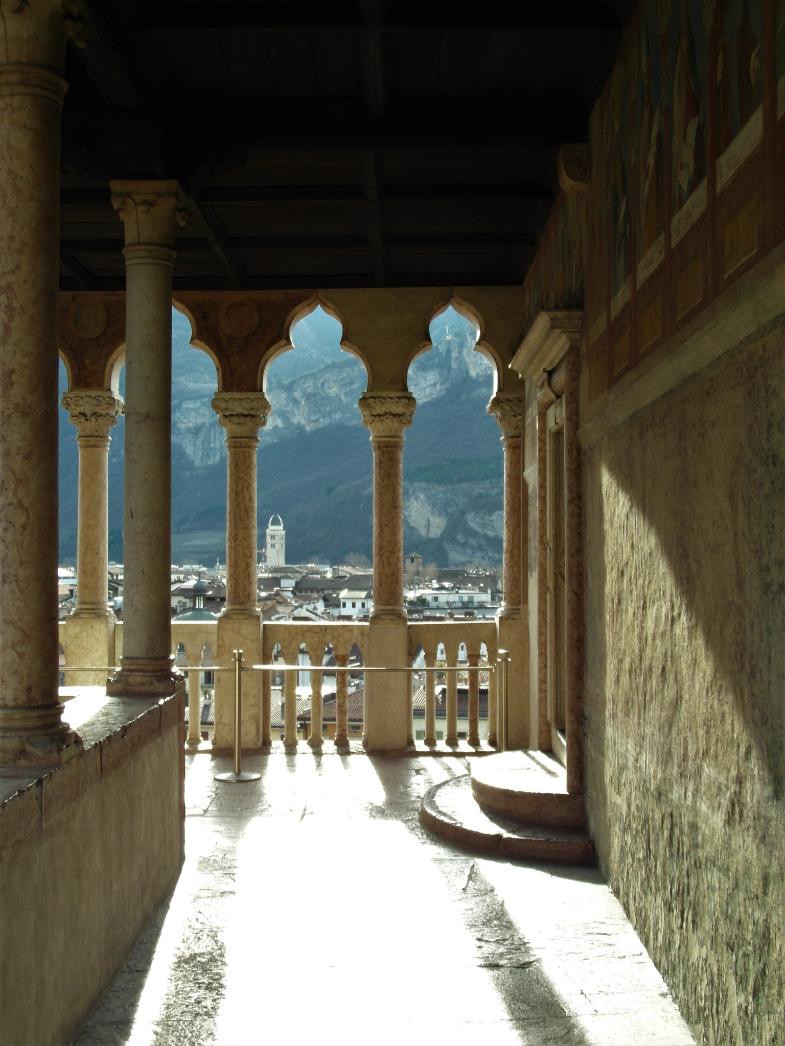 Samsung WB750 sample photo. Loggia veneziana photography