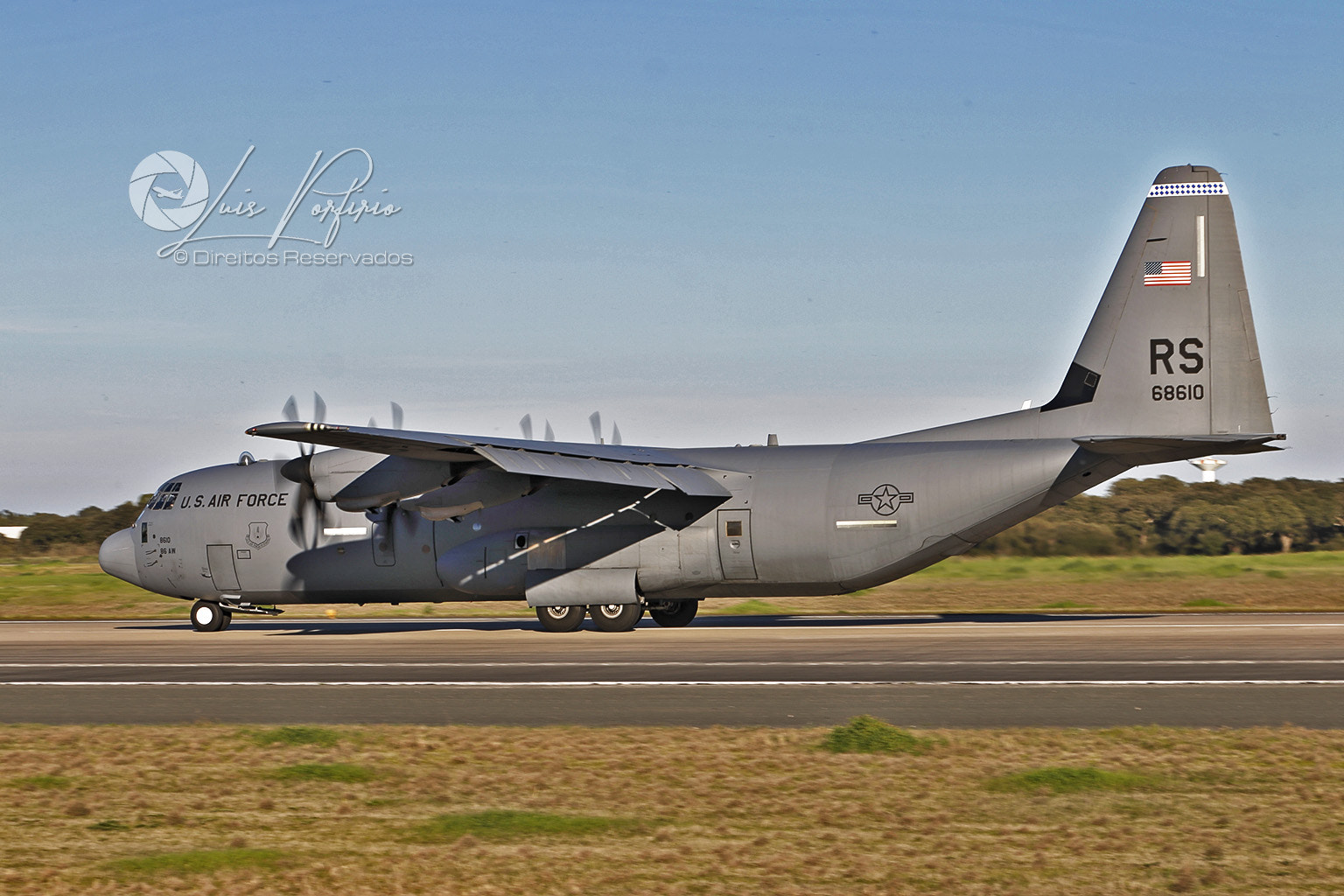 Canon EF 70-300mm F4-5.6L IS USM sample photo. Lockheed martin c j hercules (l ) usa air force photography