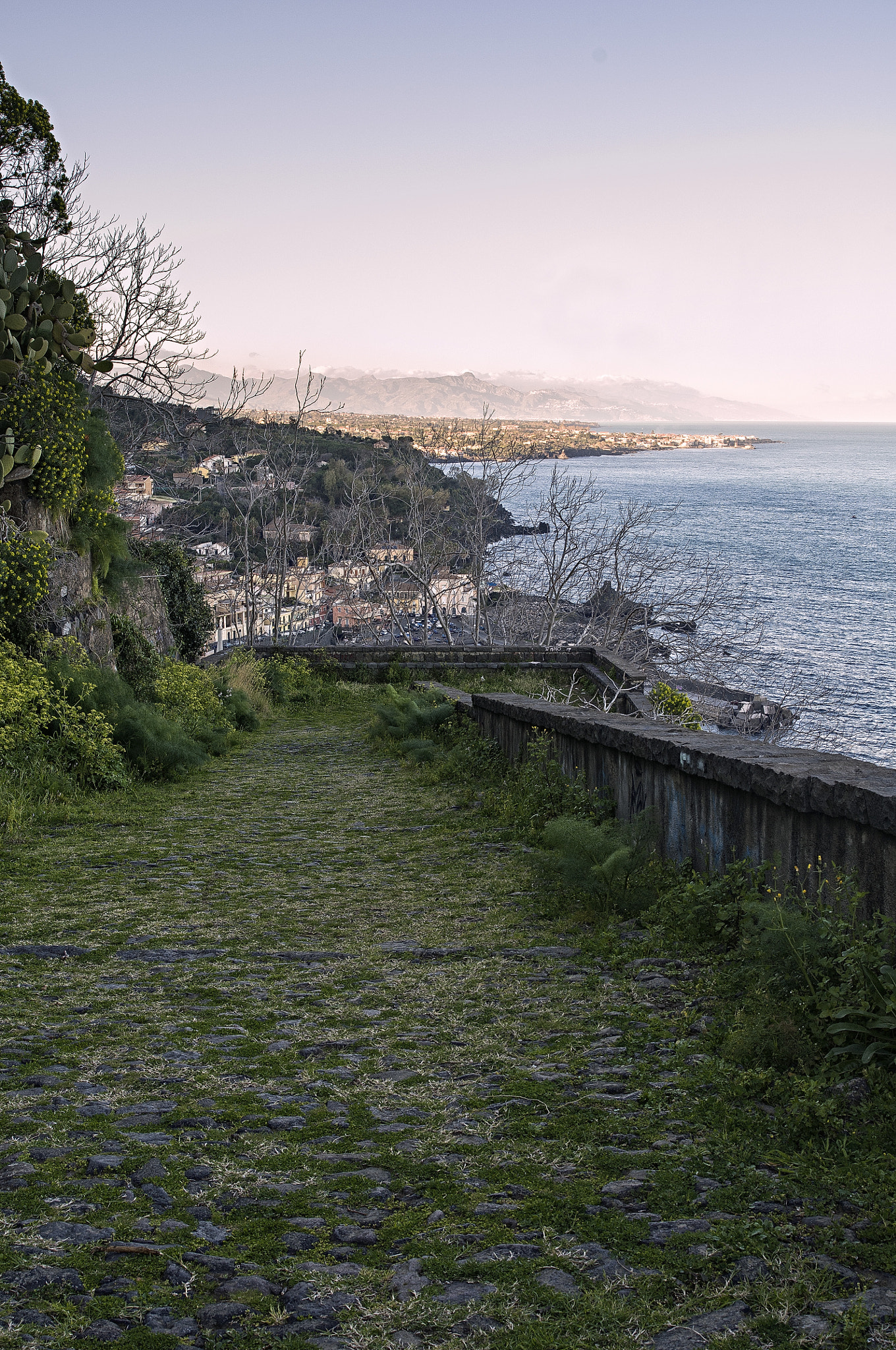 AF Zoom-Nikkor 28-80mm f/3.3-5.6G sample photo. Oltre l'infinito! photography