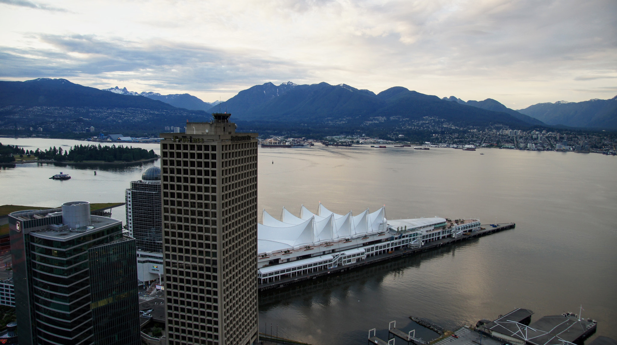 Sony SLT-A33 sample photo. Vancouver harbour  photography