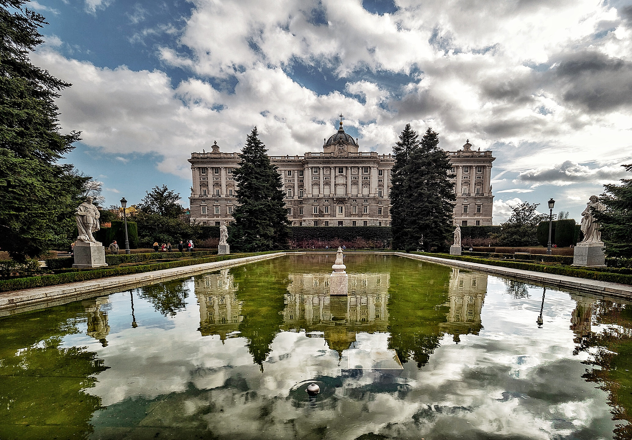 Olympus M.Zuiko Digital ED 7-14mm F2.8 PRO sample photo. Royal palace madrid photography