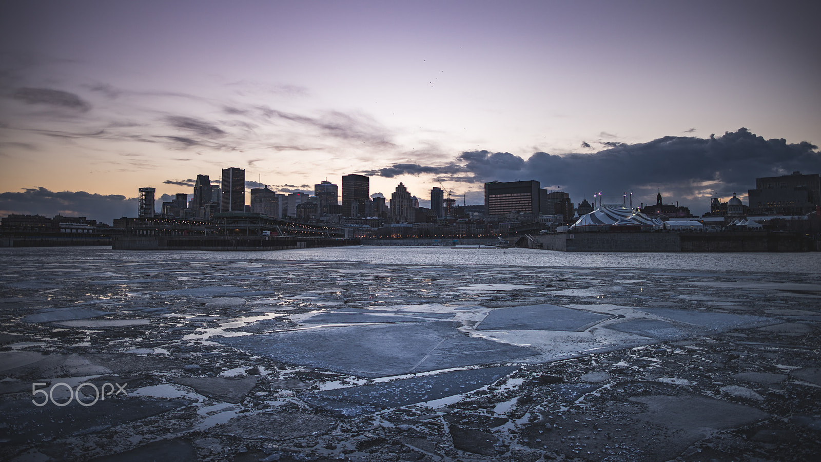 Nikon D610 + Nikon AF-S Nikkor 24mm F1.8G ED sample photo. Montréal photography