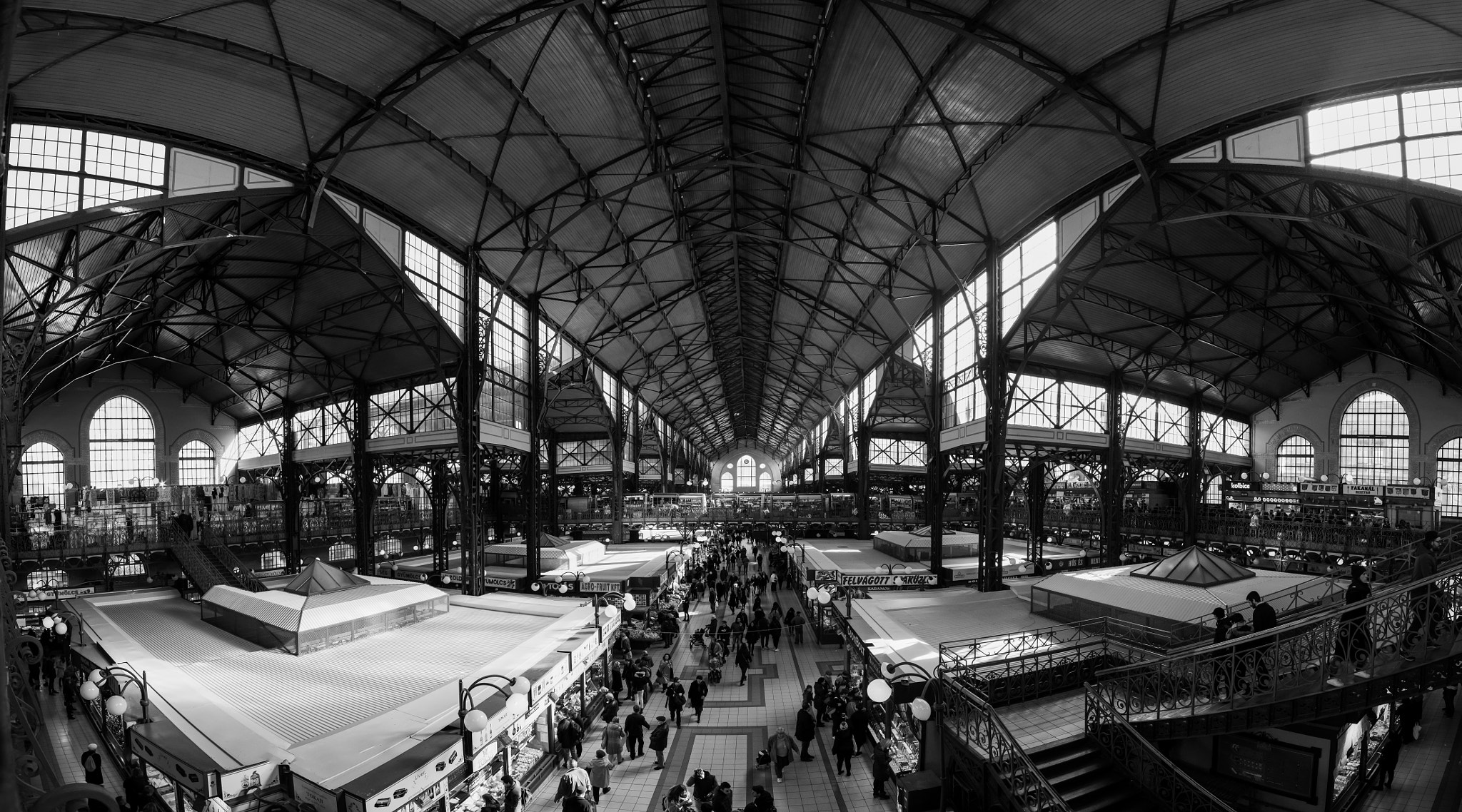 Samyang 14mm F2.8 ED AS IF UMC sample photo. Budapest photography