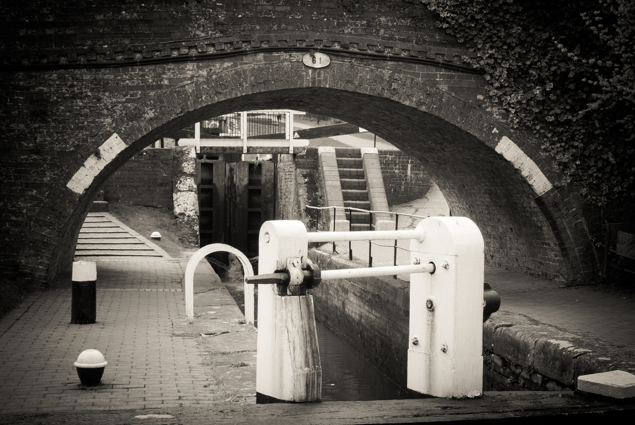 Nikon 1 V1 sample photo. Foxton lock photography