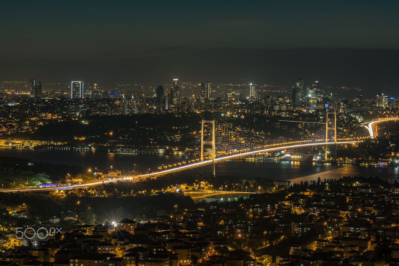 Sony SLT-A77 + Minolta AF 70-210mm F4 Macro sample photo. Bosporus at night photography