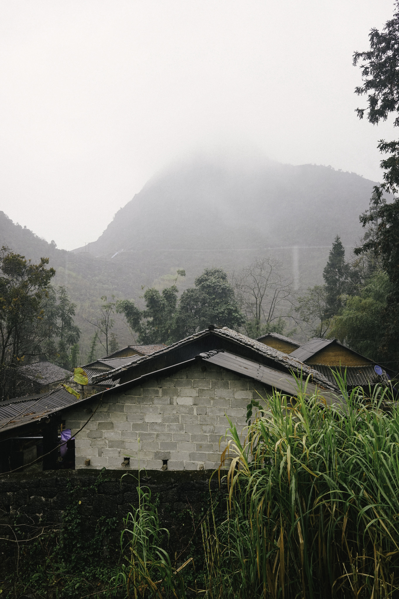 Sony a7 + Sony FE 28mm F2 sample photo. Ha giang photography