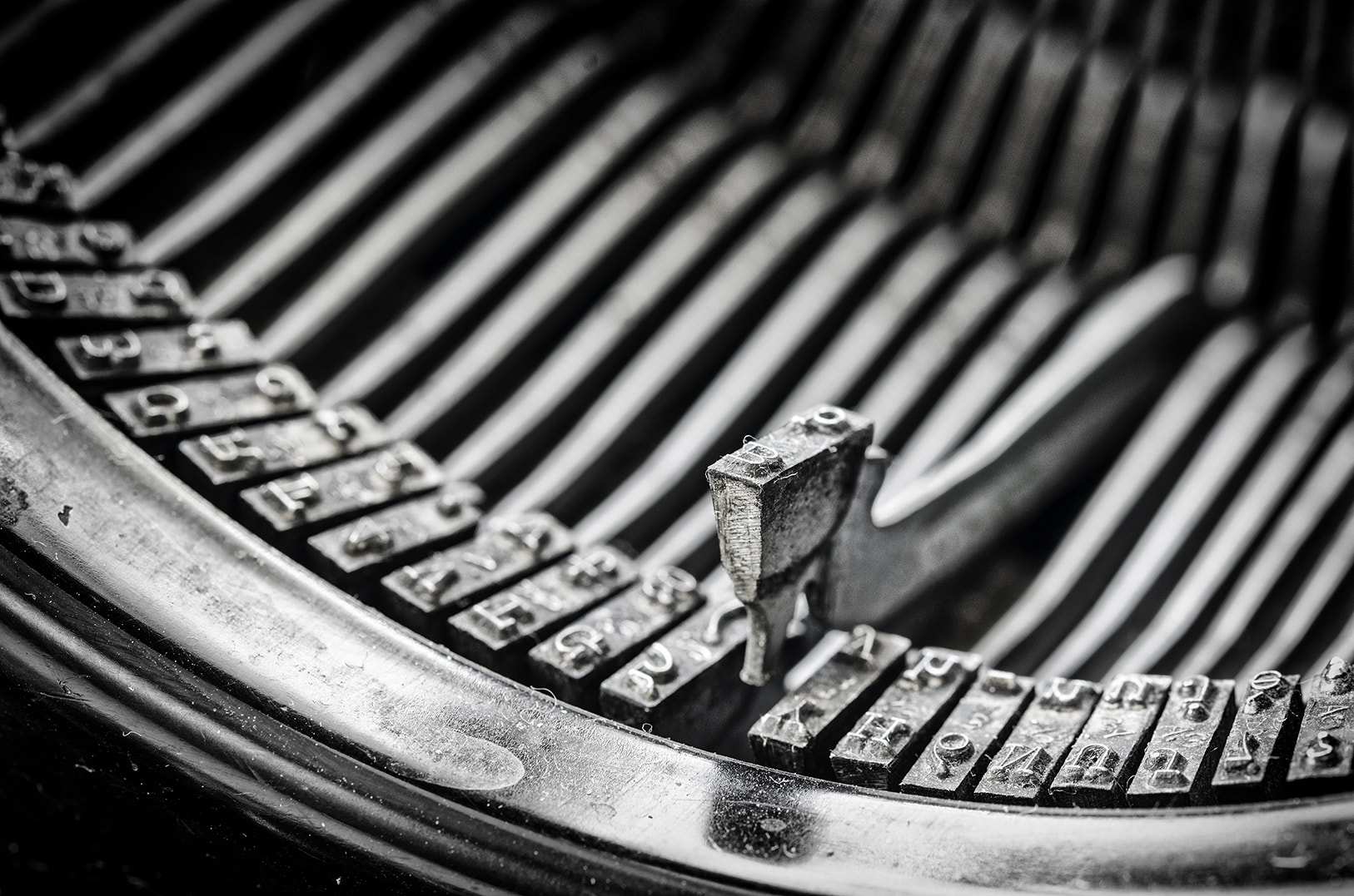 Sigma 105mm F2.8 EX DG OS HSM sample photo. Lettere photography