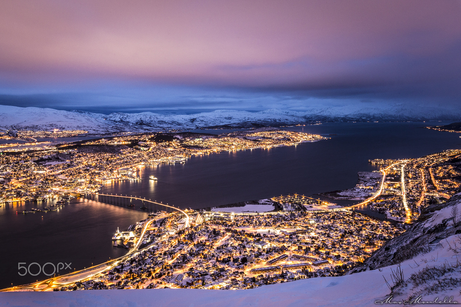 Canon EOS 6D + Canon EF 300mm f/2.8L sample photo. Beaming tromso! photography