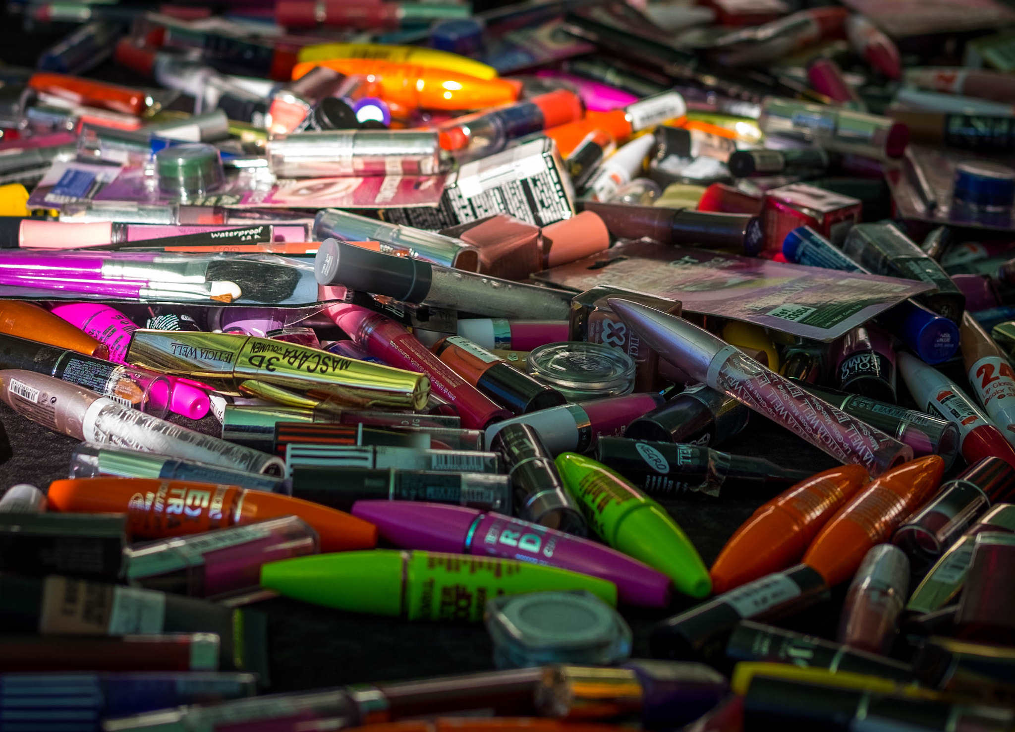 Fujifilm X-T10 + Fujifilm XF 35mm F2 R WR sample photo. Mascara photography
