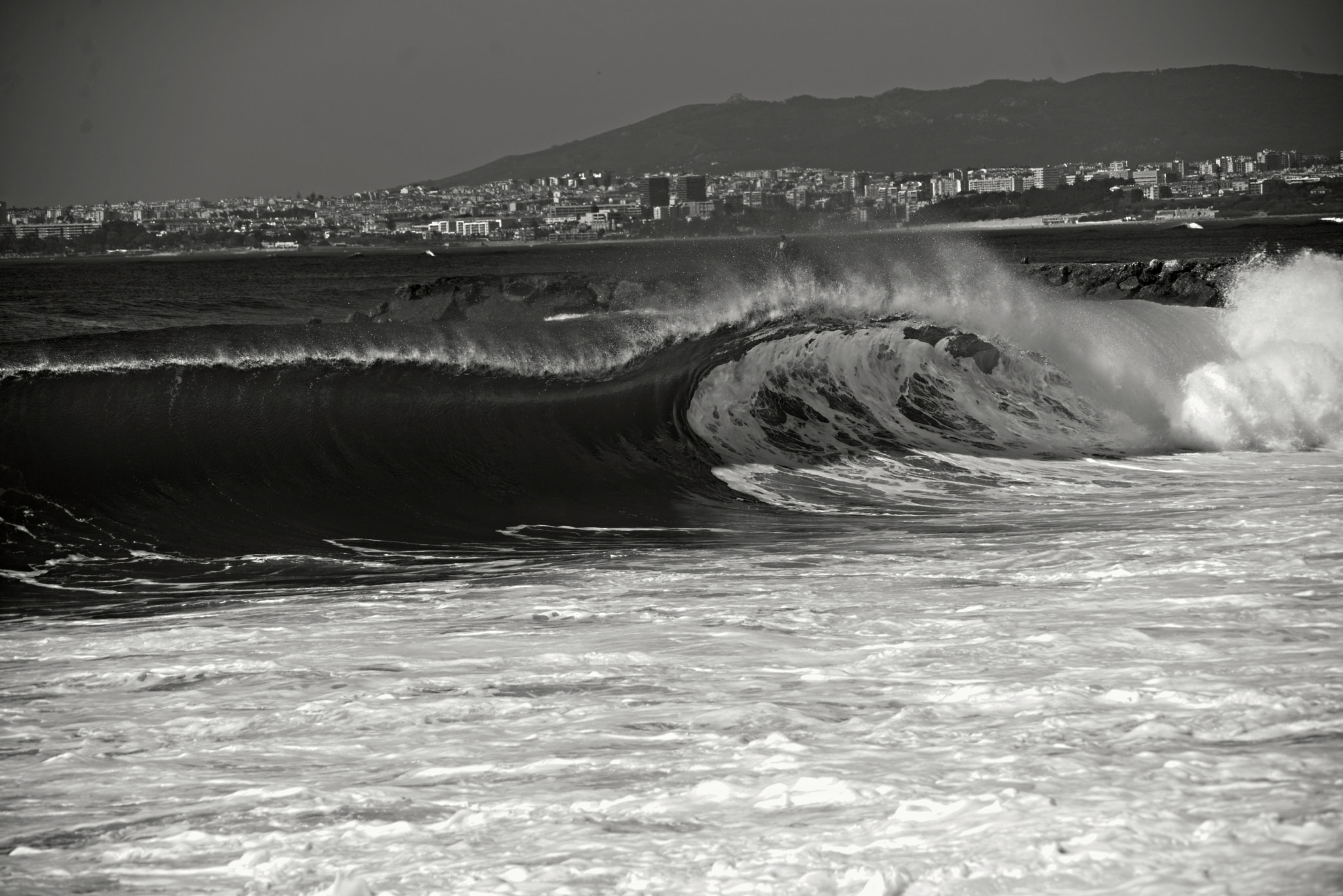 Nikon D610 + Sigma 150-500mm F5-6.3 DG OS HSM sample photo. Ondas da caparica photography