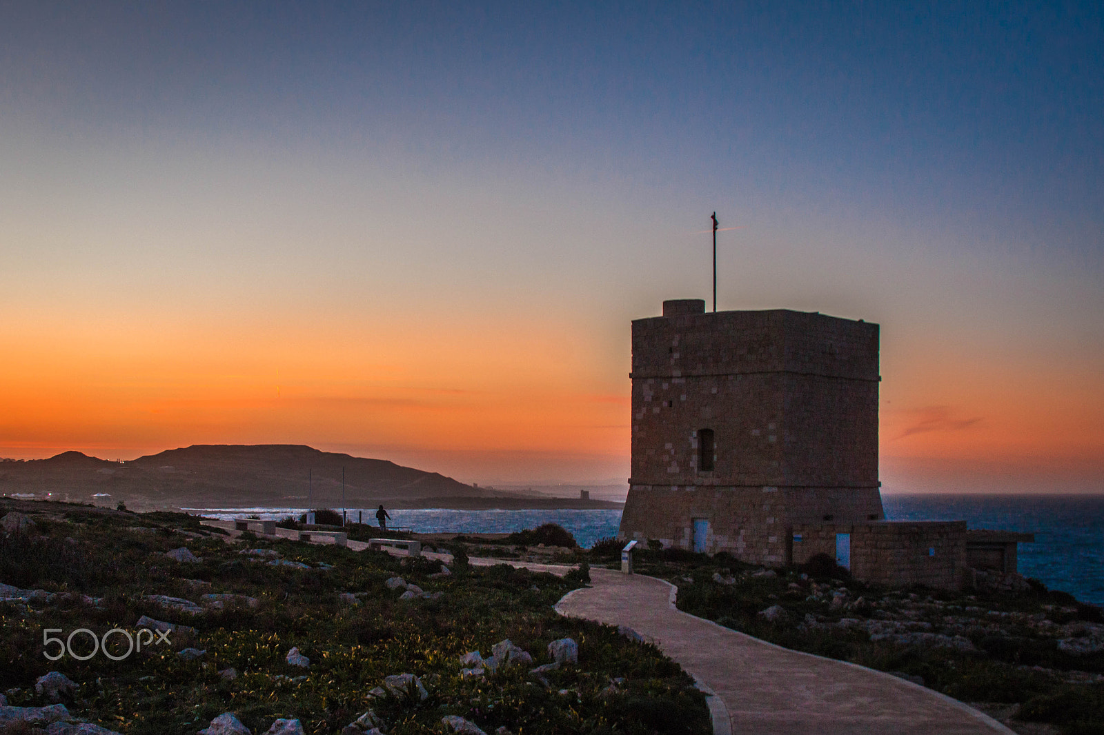 Canon EF 28-135mm F3.5-5.6 IS USM sample photo. Watch tower photography