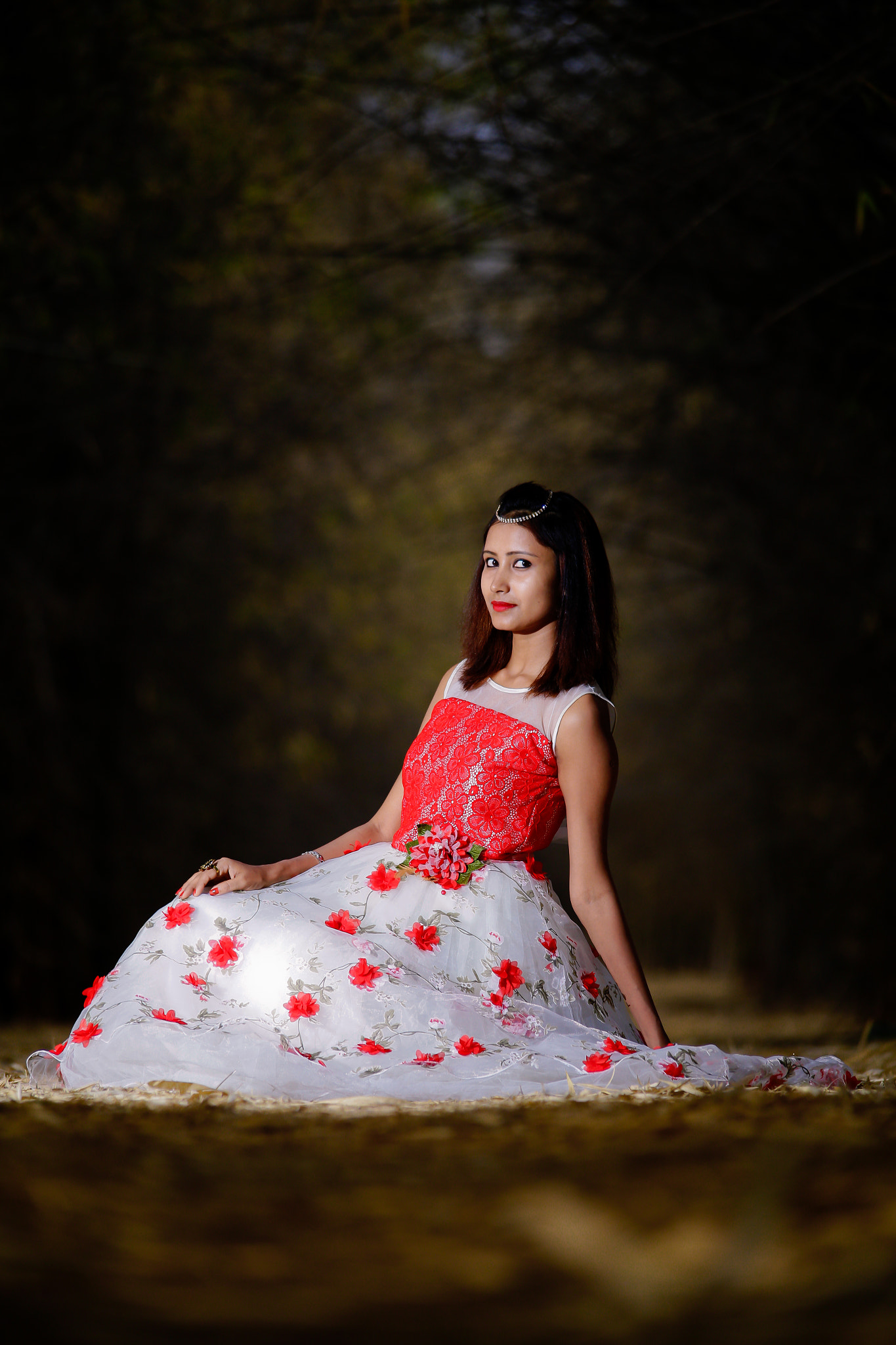 Sigma 150-500mm F5-6.3 DG OS HSM sample photo. Garden girl photography