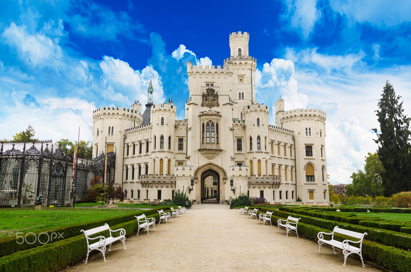 Nikon D7000 + Tokina AT-X Pro 11-16mm F2.8 DX II sample photo. Famous czech castle photography