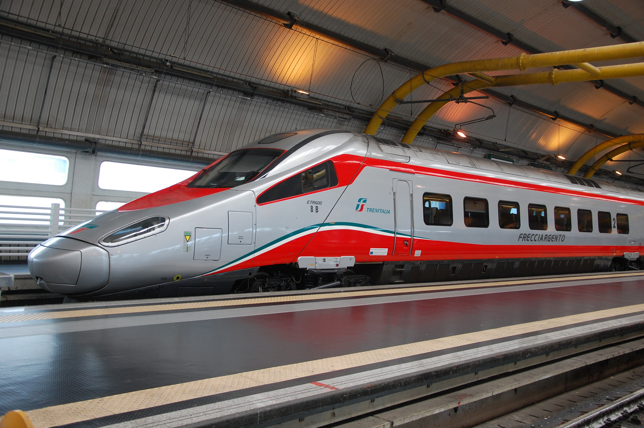 Nikon D40 sample photo. Train photography