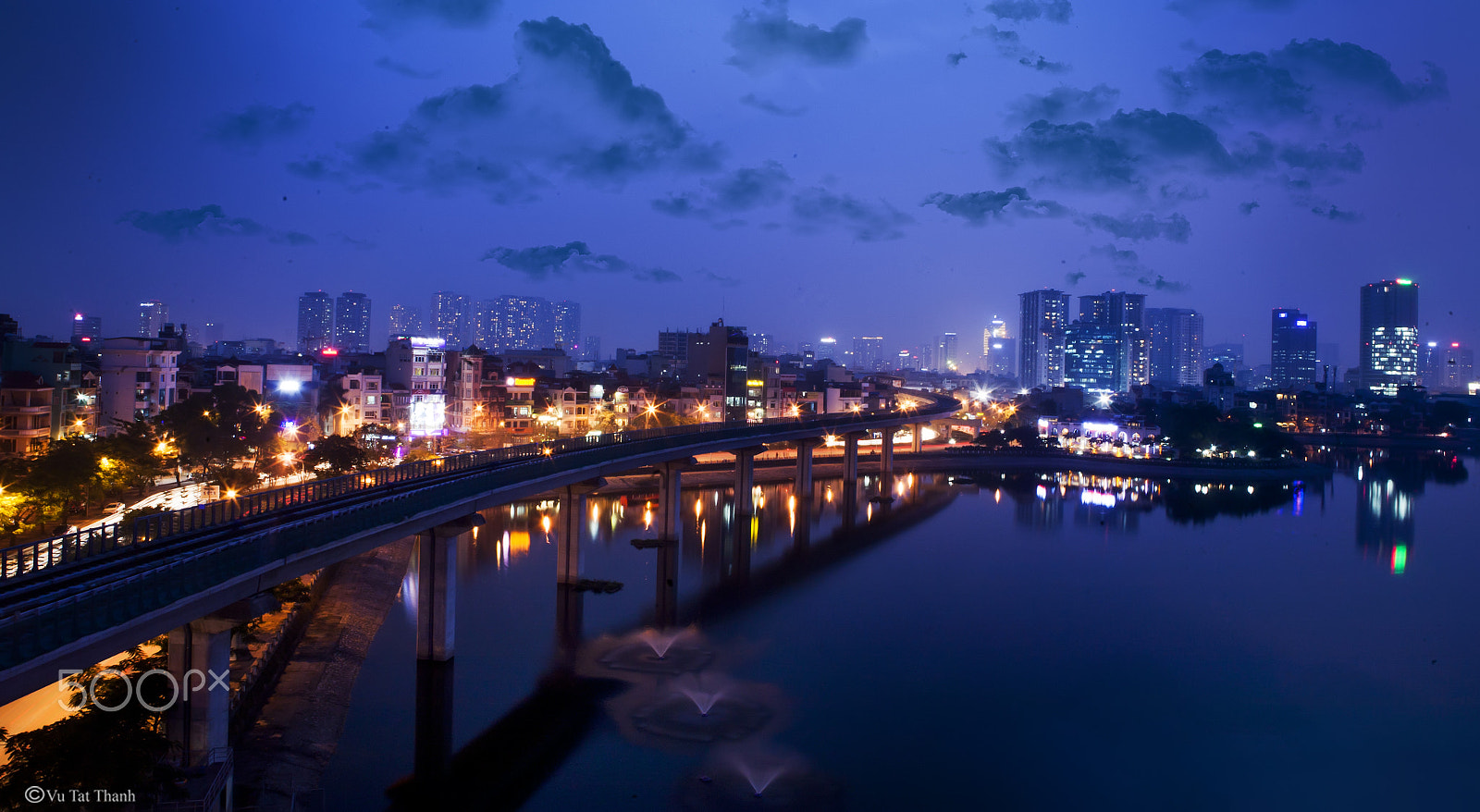 Canon EOS 5D + Canon EF 24-70mm F2.8L USM sample photo. The light photography
