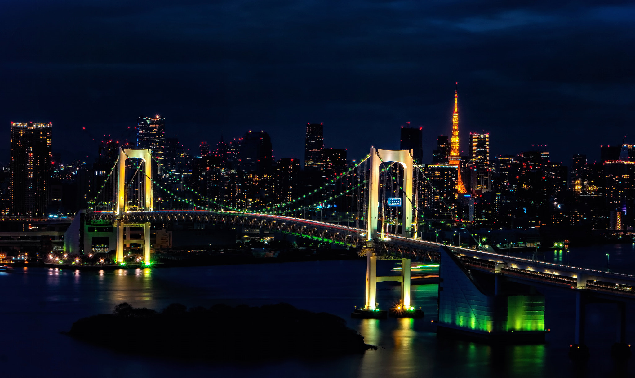 Samsung NX500 sample photo. Tokyo city at night in a different edit. photography