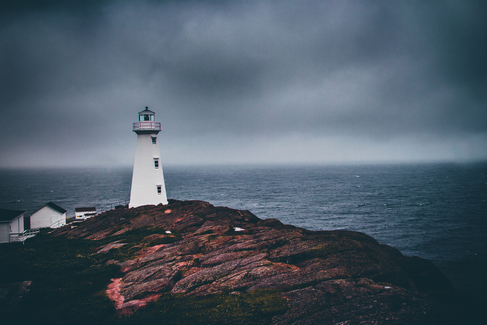 Canon EF-S 17-55mm F2.8 IS USM sample photo. Light house in the storm photography