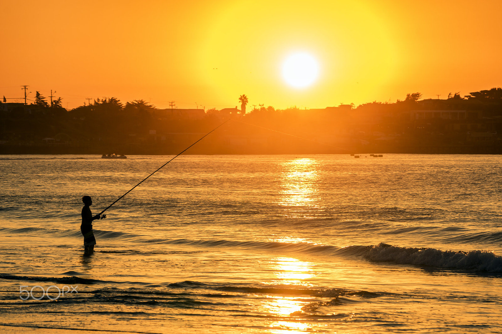 Pentax K-3 II + Sigma sample photo. Pescador en la playa photography