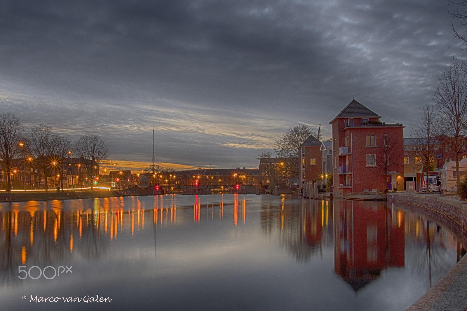 Nikon D500 + Nikon AF-S Nikkor 24-85mm F3.5-4.5G ED VR sample photo. Spaern in the evening photography