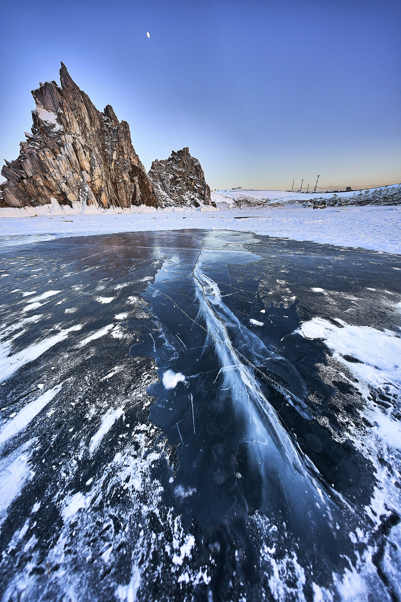 Voigtlander HELIAR-HYPER WIDE 10mm F5.6 sample photo. Lake baikal @ olkhon island. taken on sony a7rii and voigtlander 10mm. photography