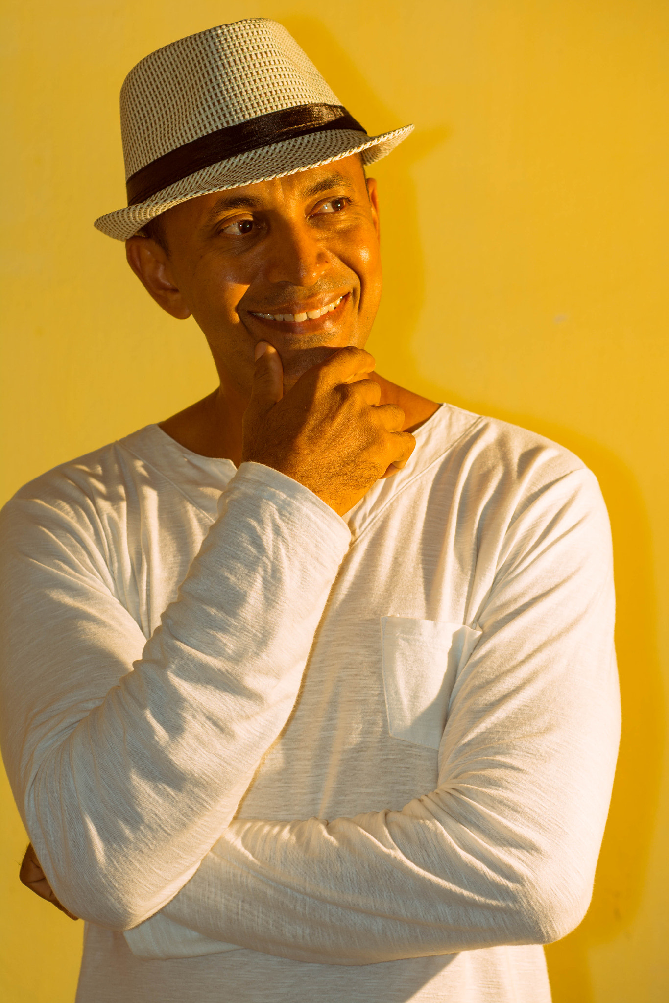 Nikon D5200 + Nikon AF Nikkor 50mm F1.8D sample photo. Sem título photography