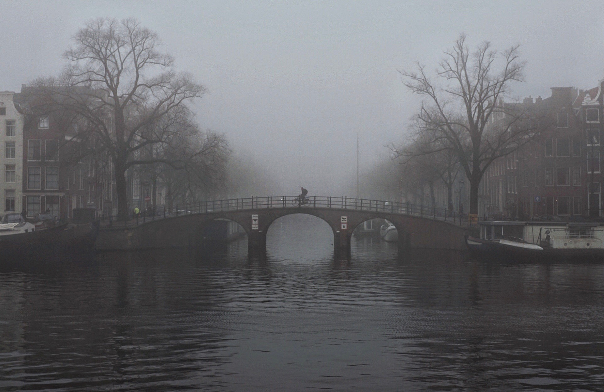 Sony a6000 sample photo. Amsterdam fog photography
