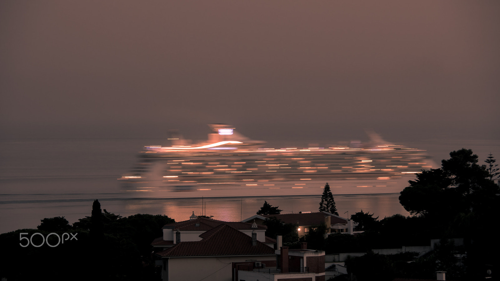 Panasonic Lumix DMC-GH4 sample photo. Warp initiated p photography