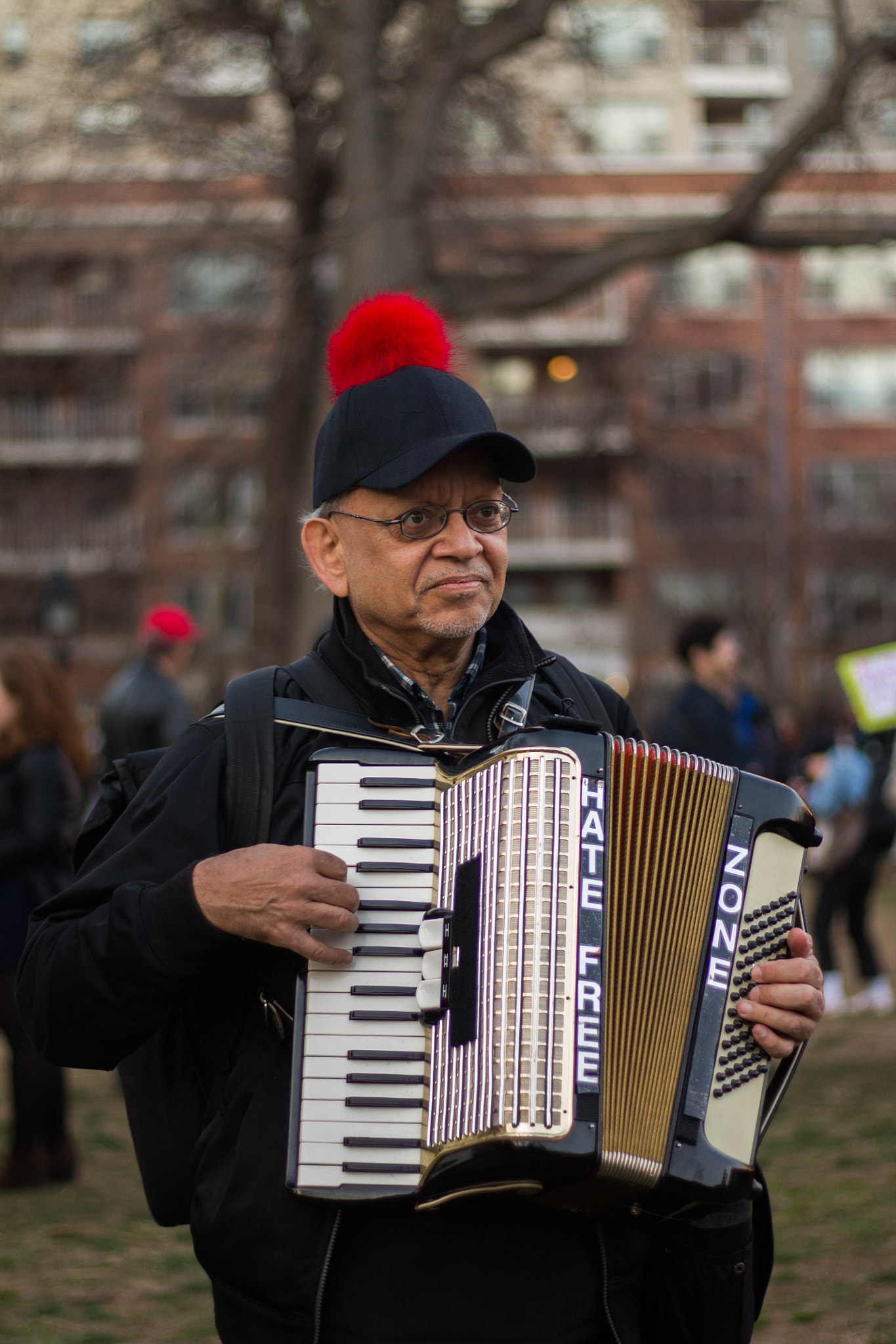 Canon EOS 1100D (EOS Rebel T3 / EOS Kiss X50) + Canon EF 50mm F1.8 STM sample photo. The musician photography