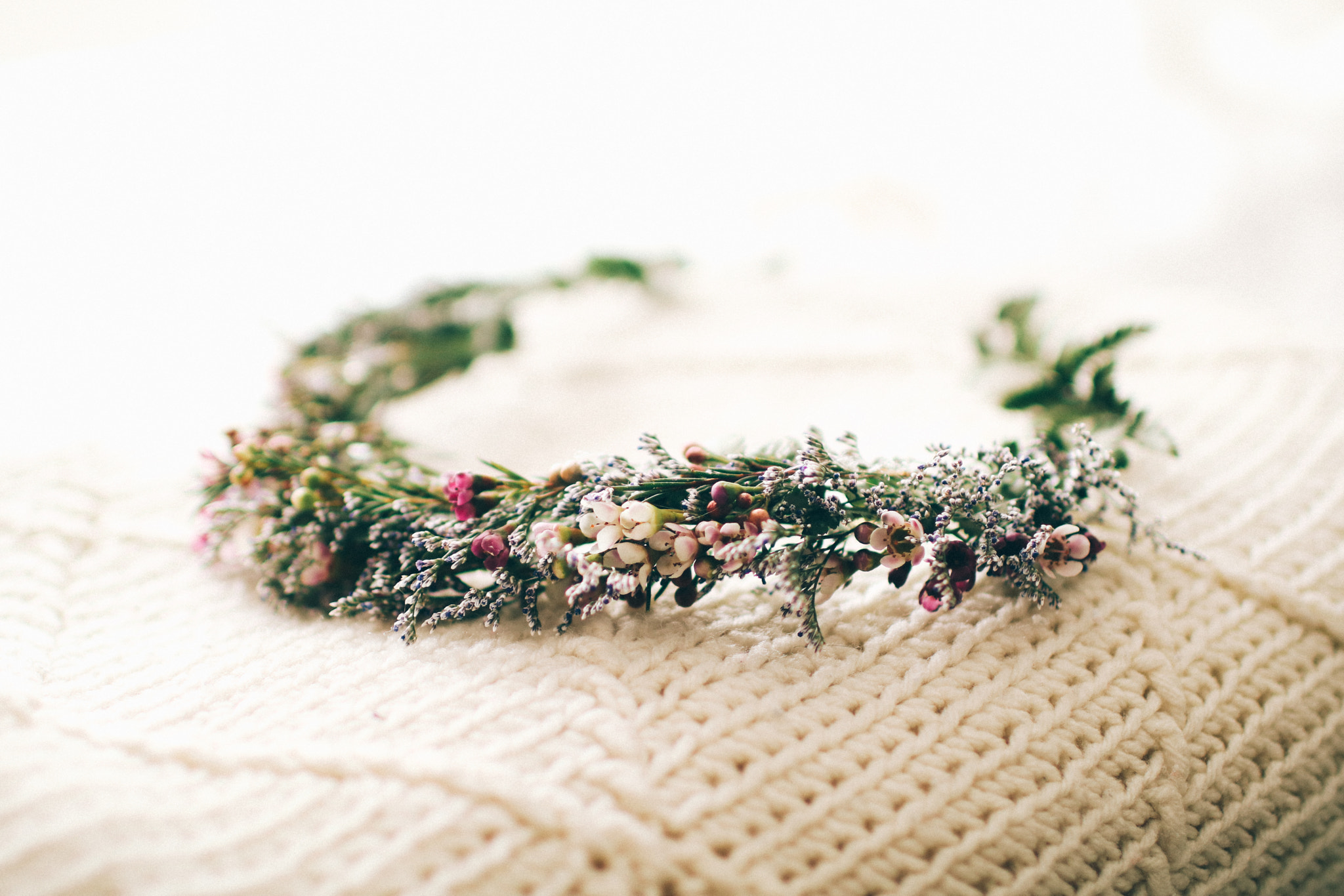 Canon EOS 80D + Canon EF 35mm F1.4L USM sample photo. Flower crown photography