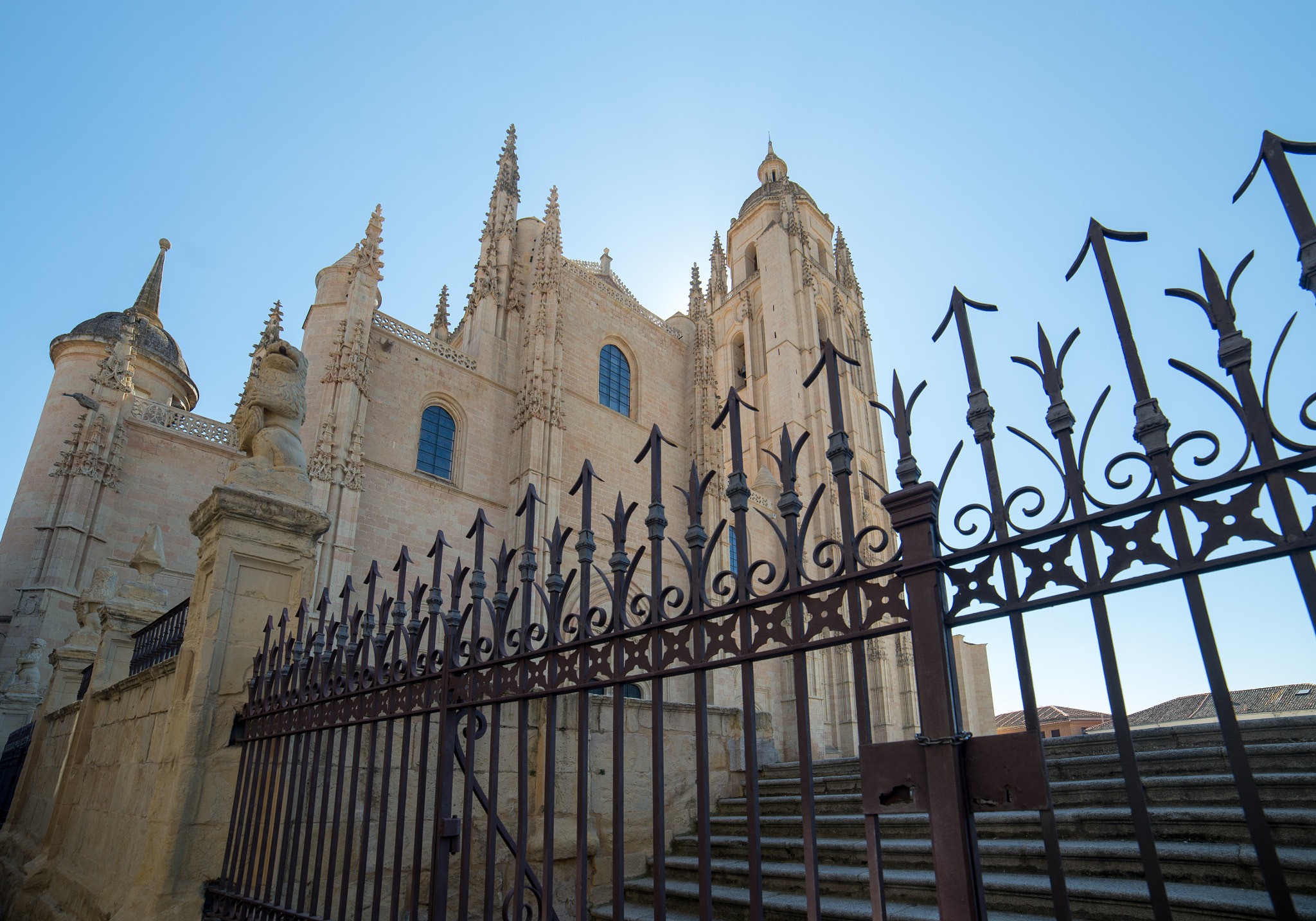 Samyang 14mm F2.8 ED AS IF UMC sample photo. Segovia photography