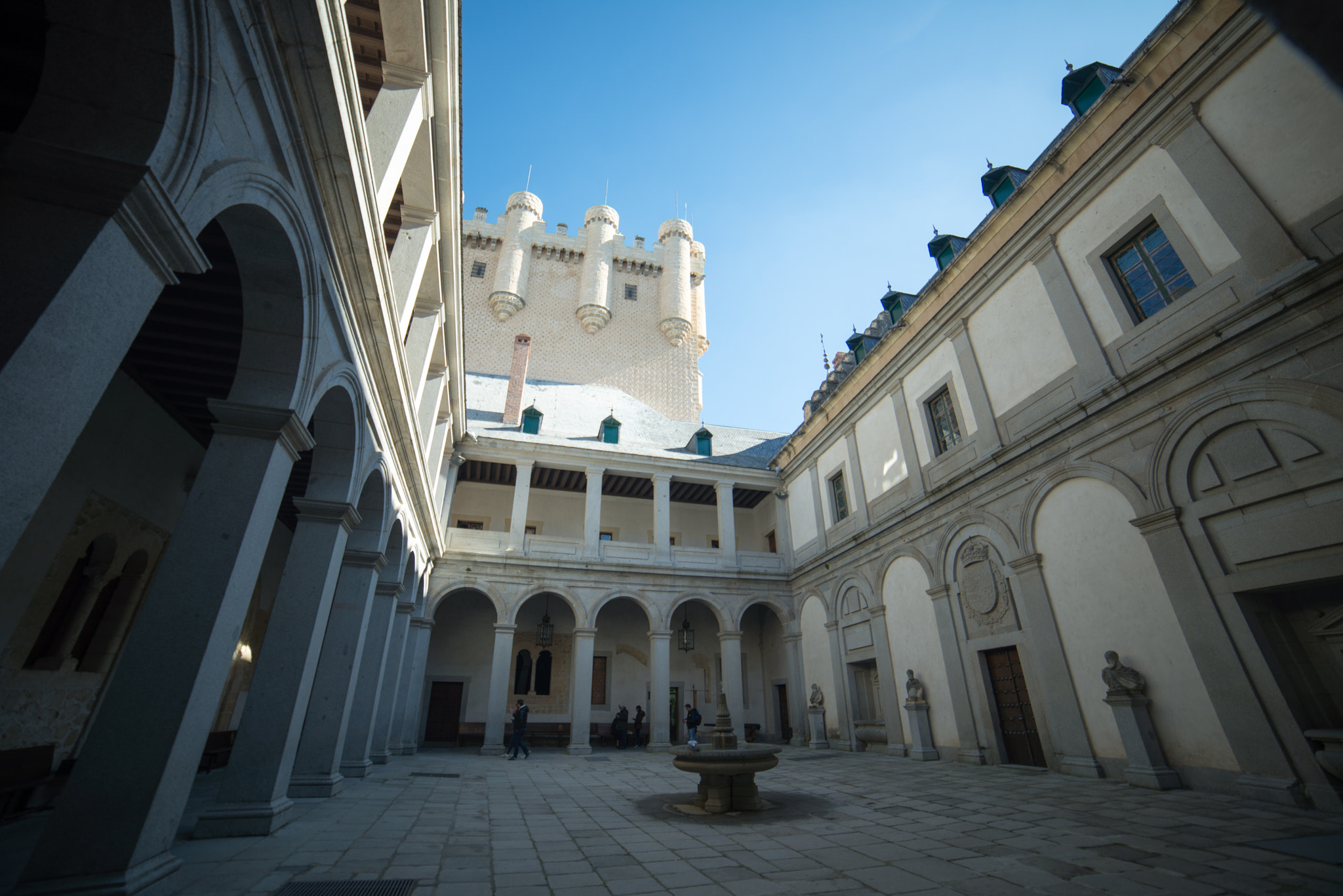 Samyang 14mm F2.8 ED AS IF UMC sample photo. Segovia photography