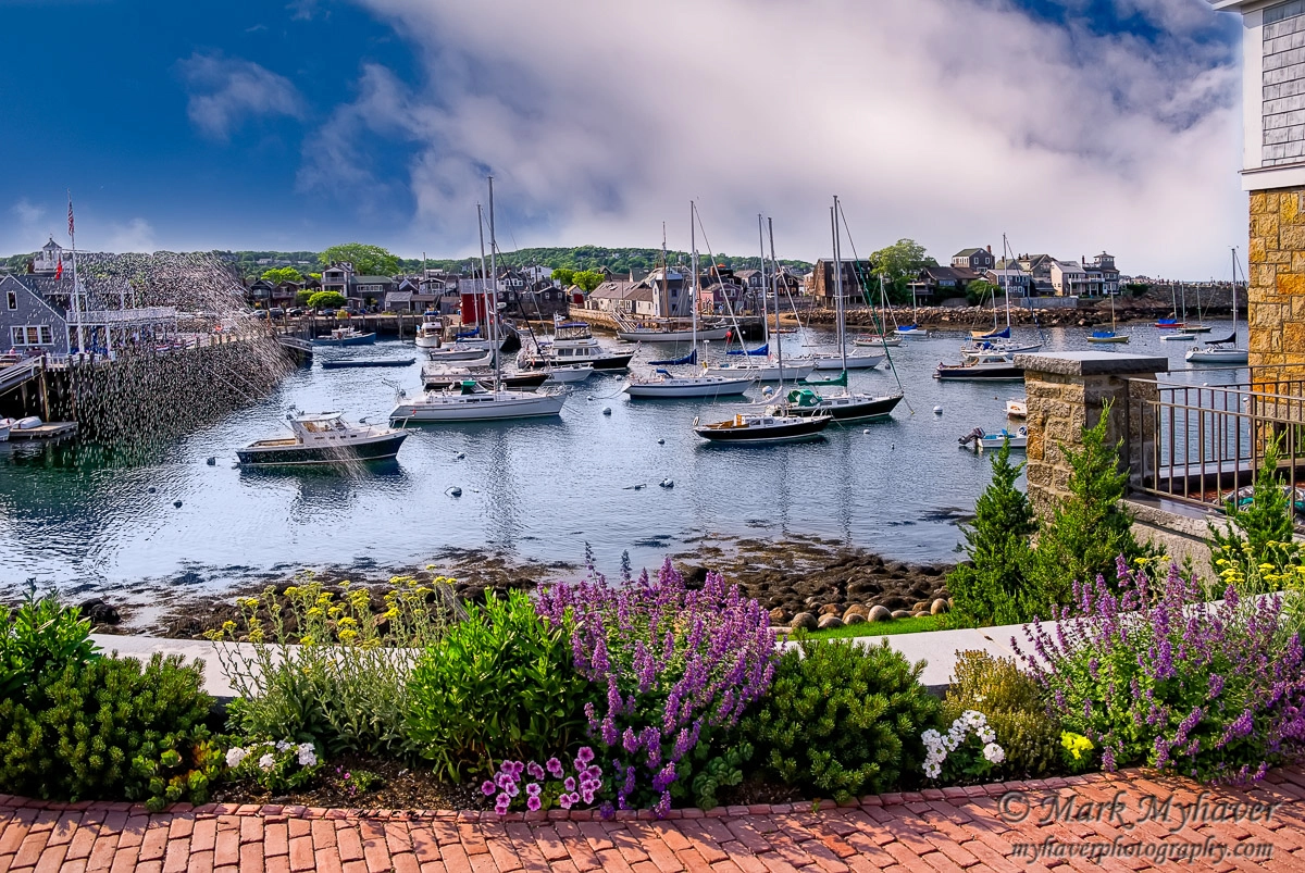 Nikon D80 + Sigma 18-50mm F3.5-5.6 DC sample photo. Rockport in bloom photography
