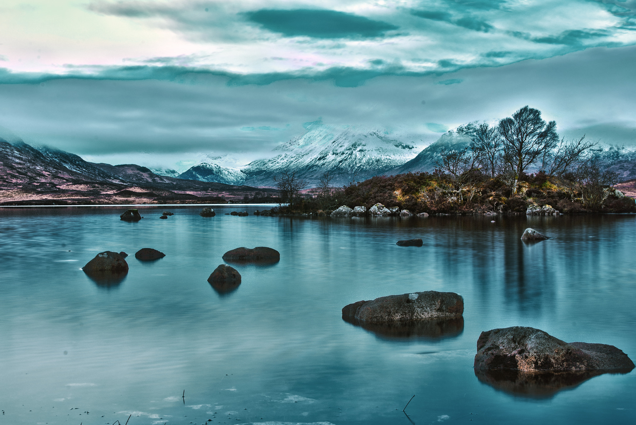 Nikon D3000 + Sigma 17-70mm F2.8-4 DC Macro OS HSM | C sample photo. Early morning in mountains photography