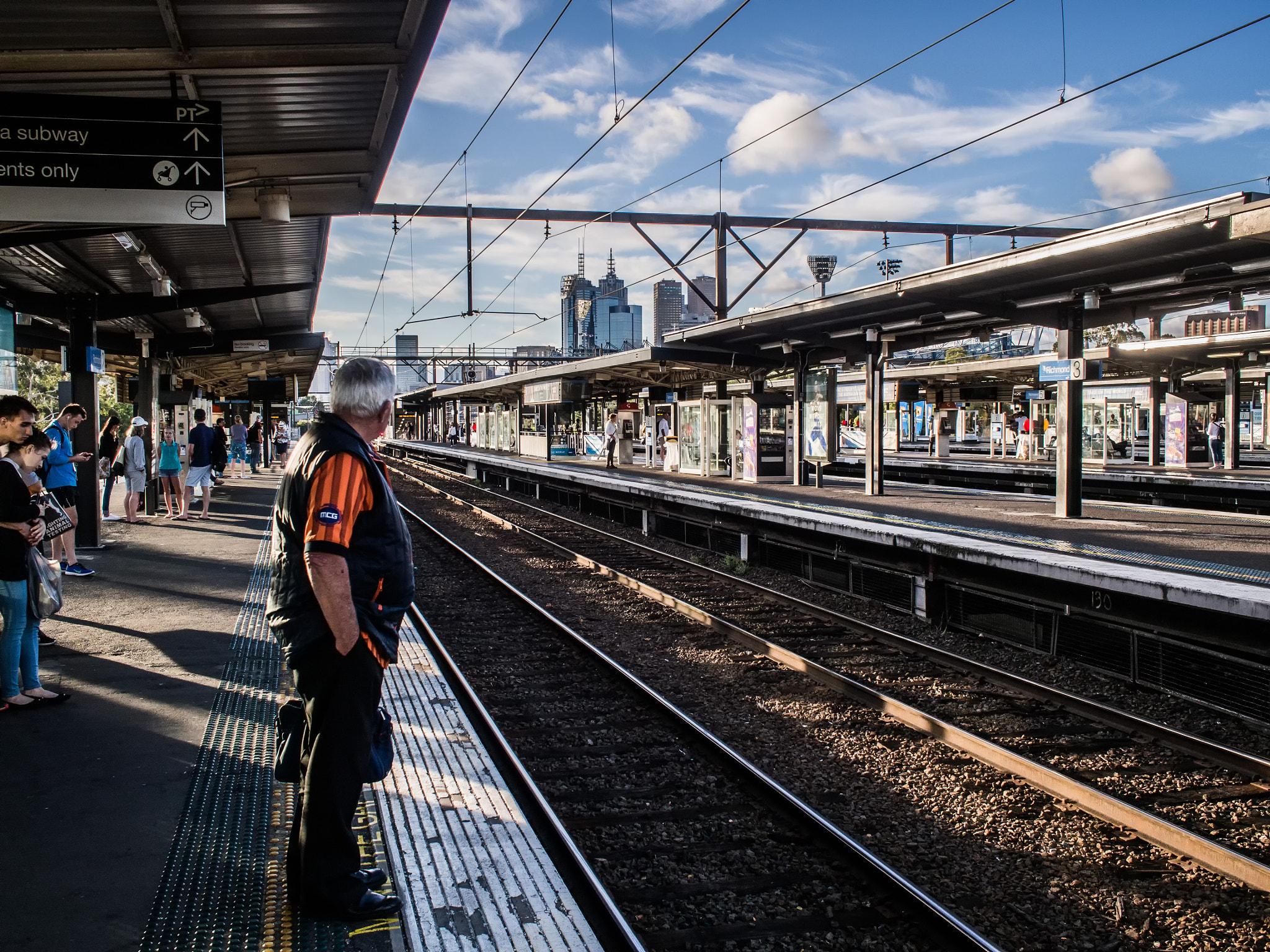 Olympus OM-D E-M5 sample photo. Waiting at central station, sydney photography