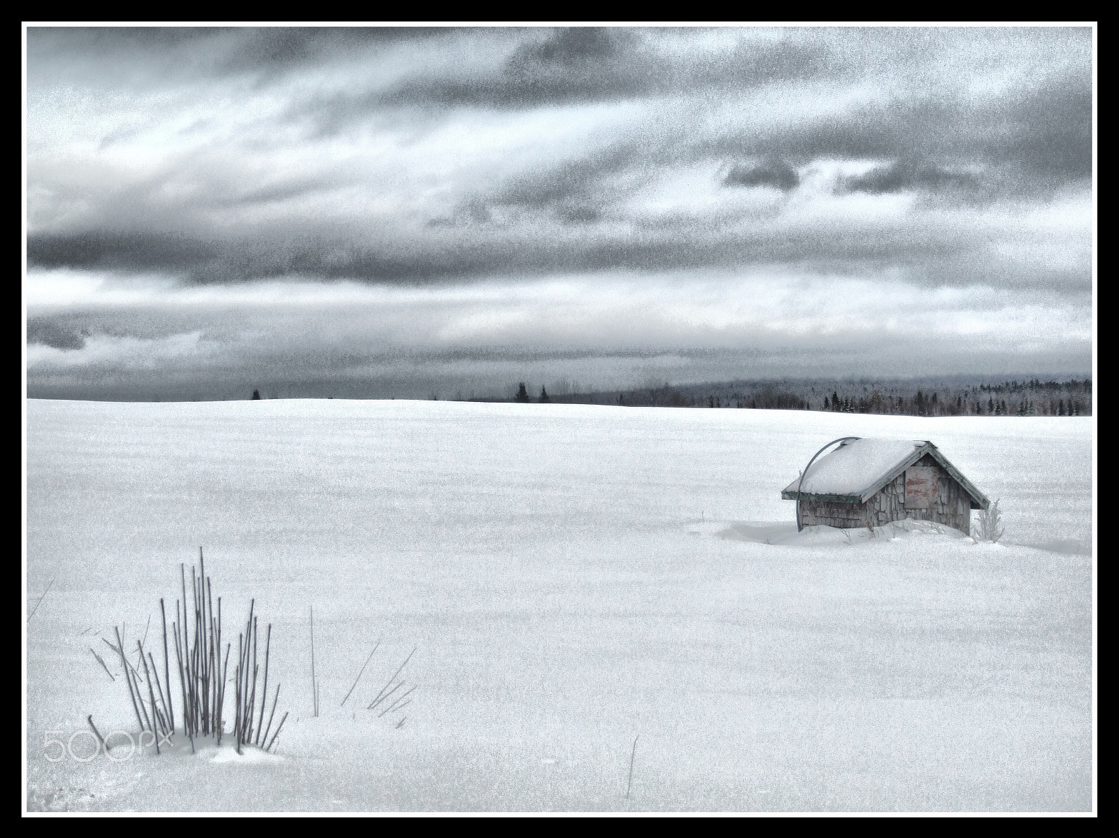 Fujifilm FinePix S9000 sample photo. Cabin in the snow photography