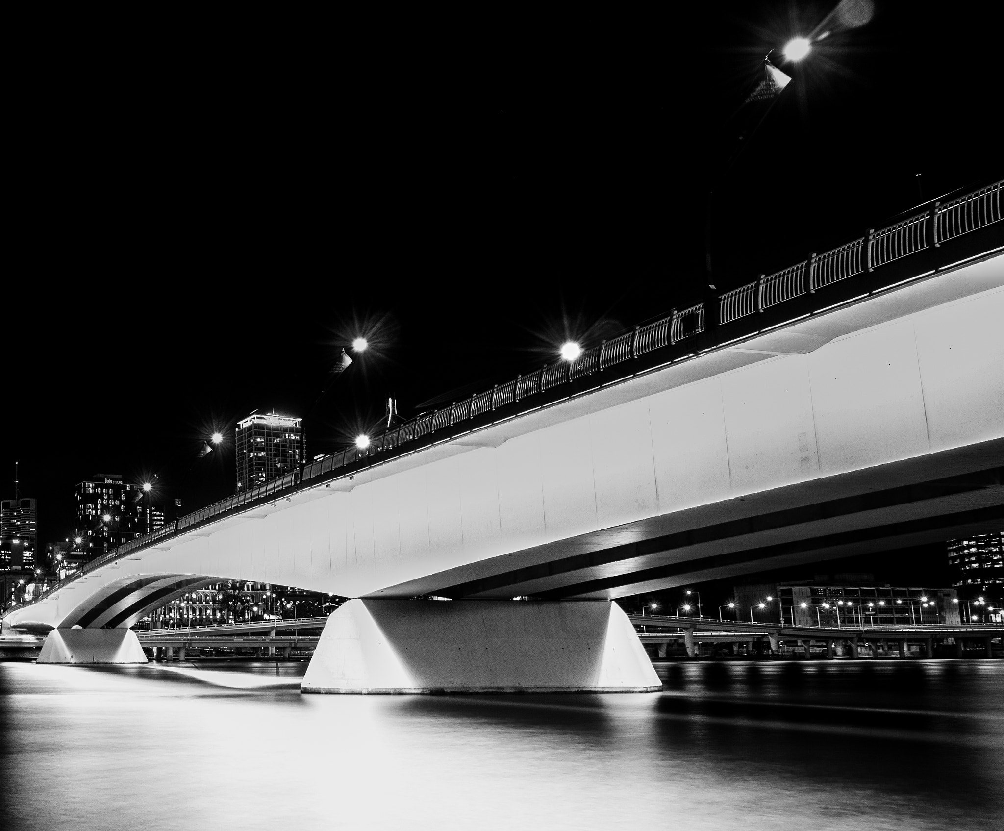 Canon EOS 550D (EOS Rebel T2i / EOS Kiss X4) sample photo. Victoria bridge photography