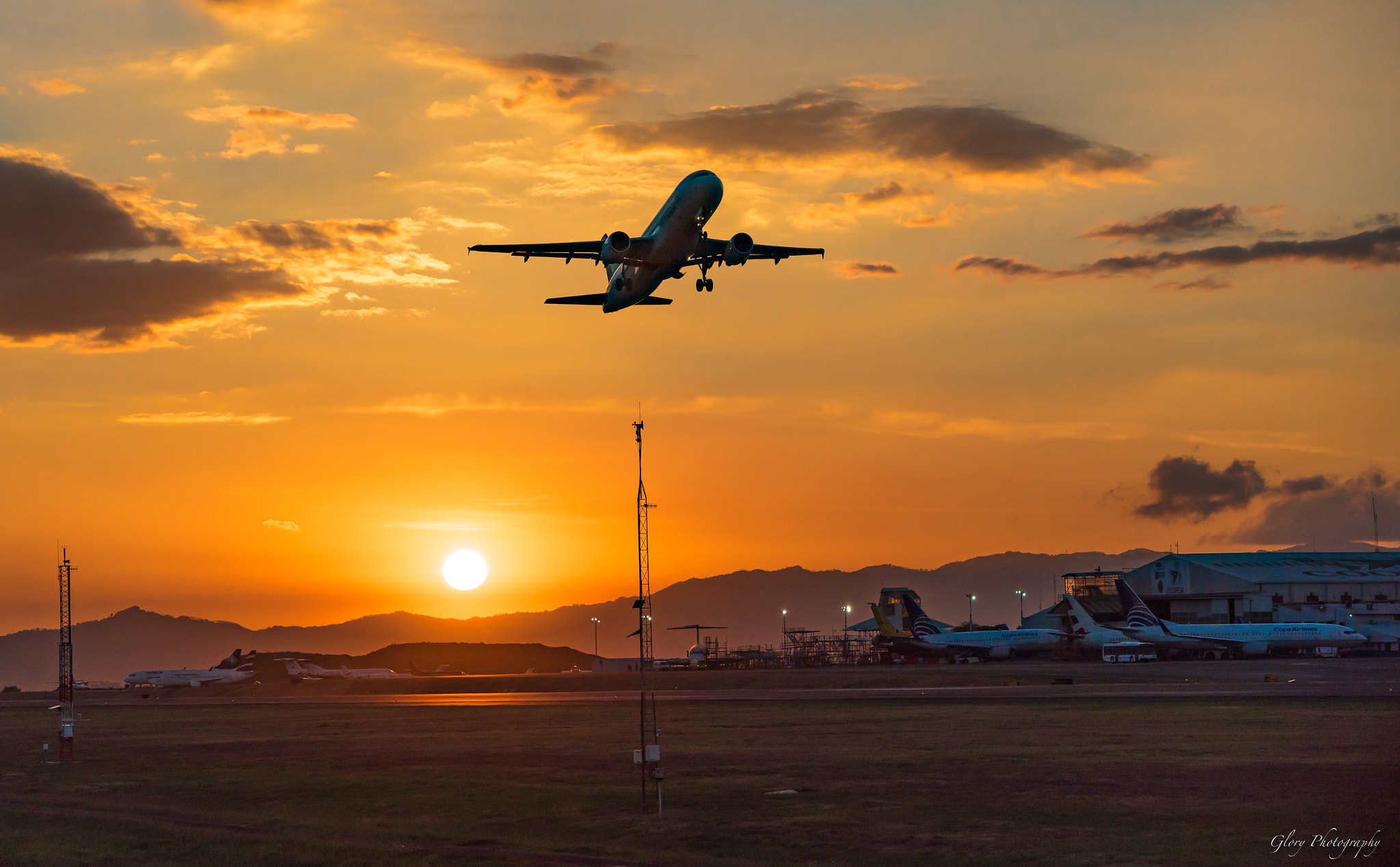 Nikon D810 sample photo. Despegue al atardecer photography