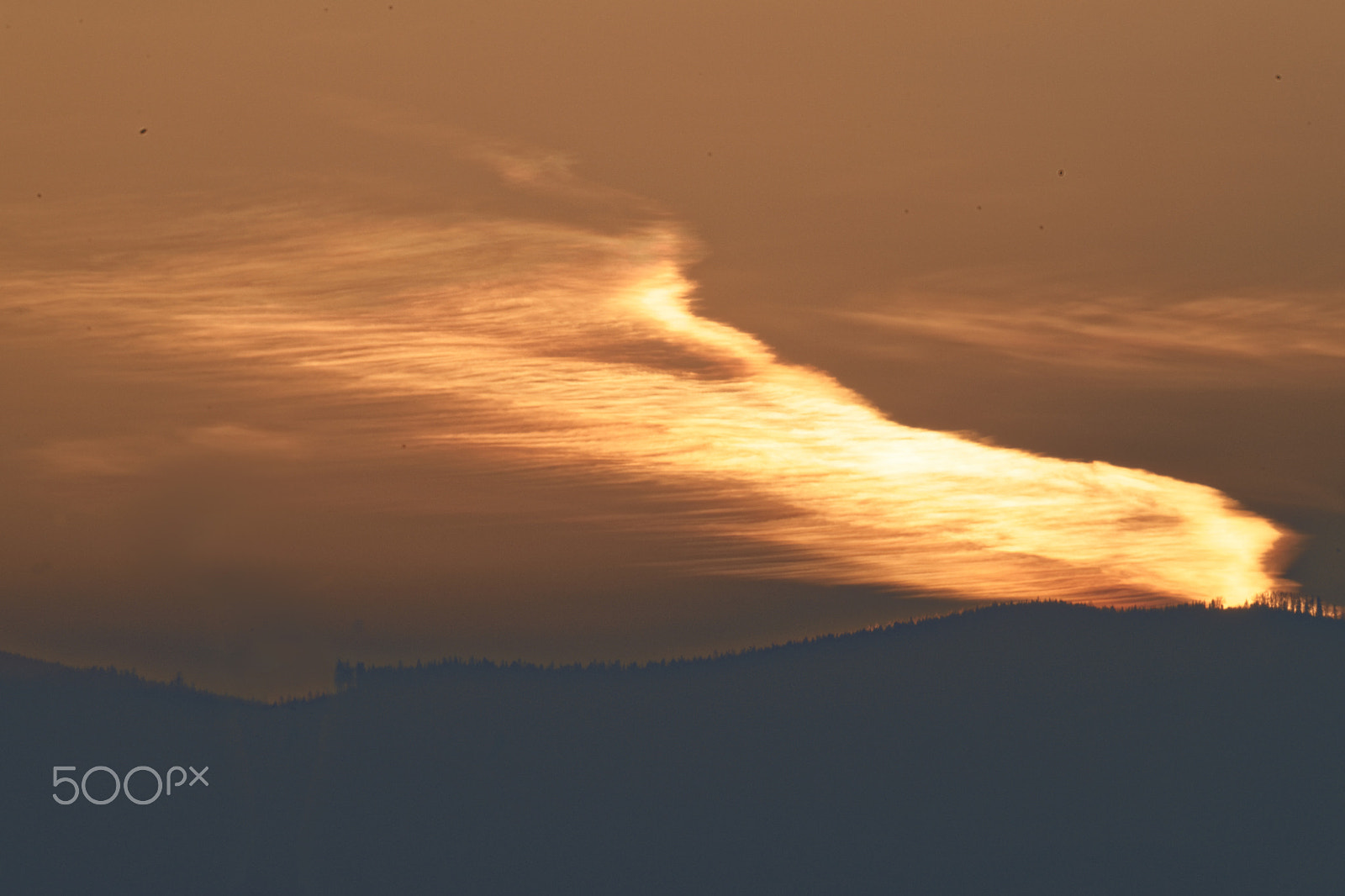 Pentax K-S2 + smc PENTAX-DA L 55-300mm F4-5.8 ED sample photo. Fiery clouds over the mountains photography
