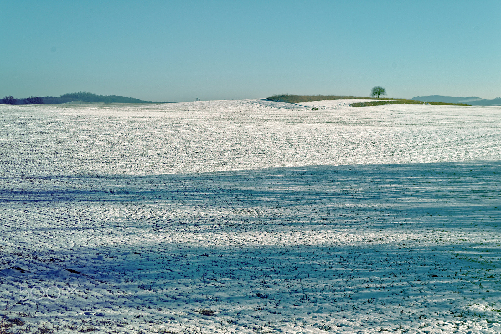 Pentax smc DA 18-55mm F3.5-5.6 AL WR sample photo. Farmland in the snow photography