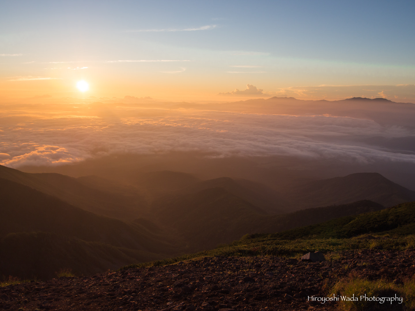 Olympus PEN E-PL5 sample photo. Sunrise view on 2,722m at mt. aka-dake photography